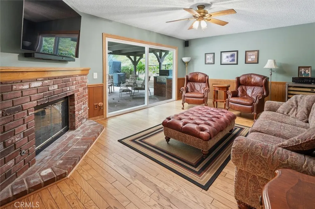 Additional image 3 of 28239 Timothy Drive, Saugus, CA 91350