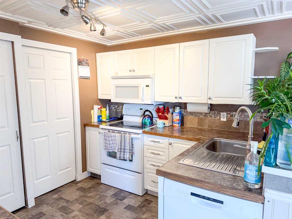 Additional image 6 of 107-6834 59 Avenue, Red Deer, AB, T4P 1C9