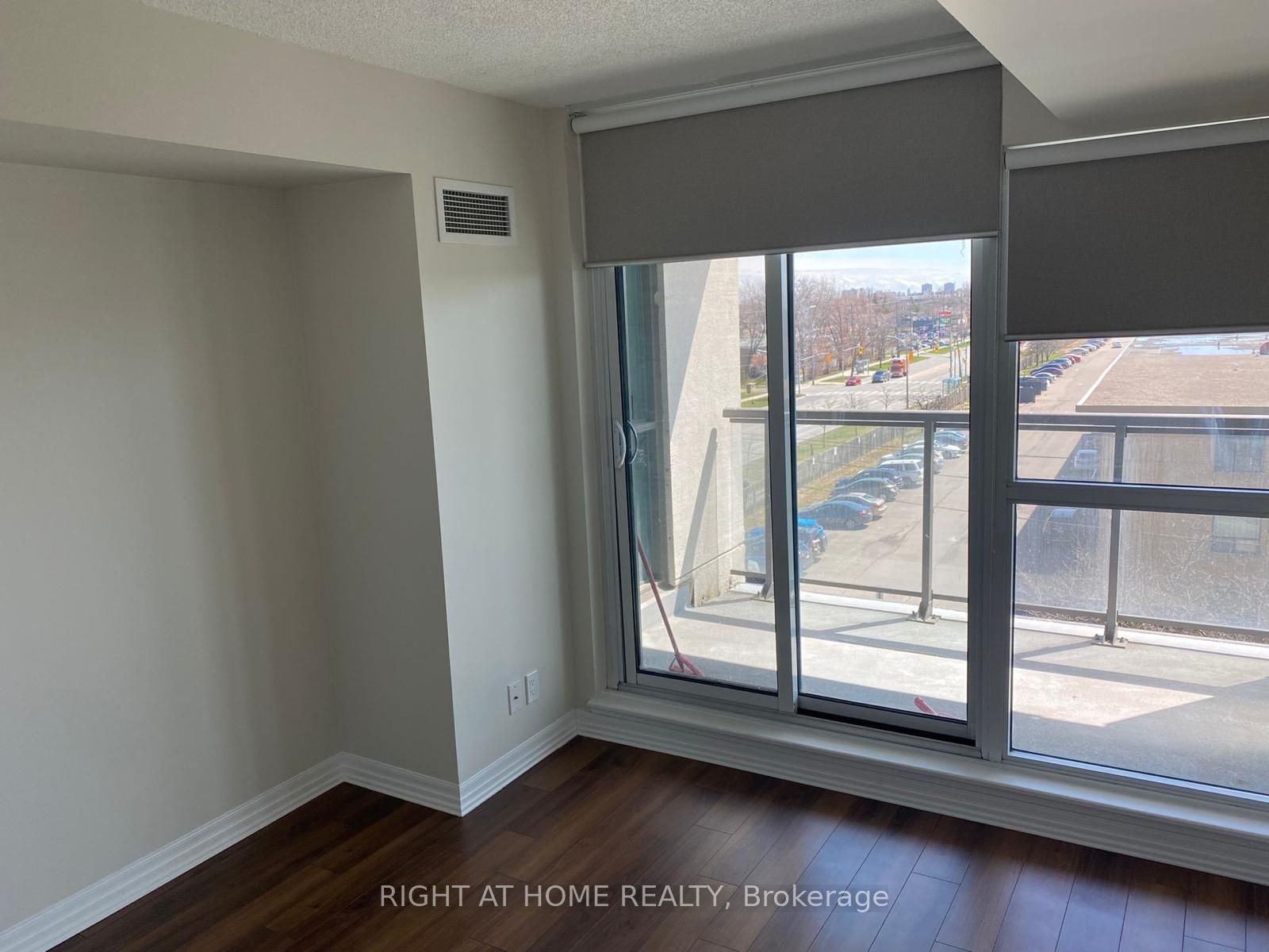 Additional image 4 of 513-80 Esther Lorrie Drive, Toronto, ON, M9W 0C6
