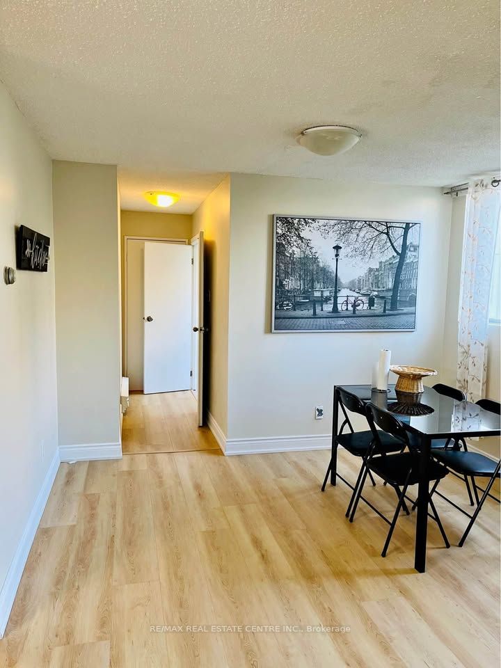 Additional image 2 of 501-3700 Kaneff Crescent, Mississauga, ON, L5A 4B8