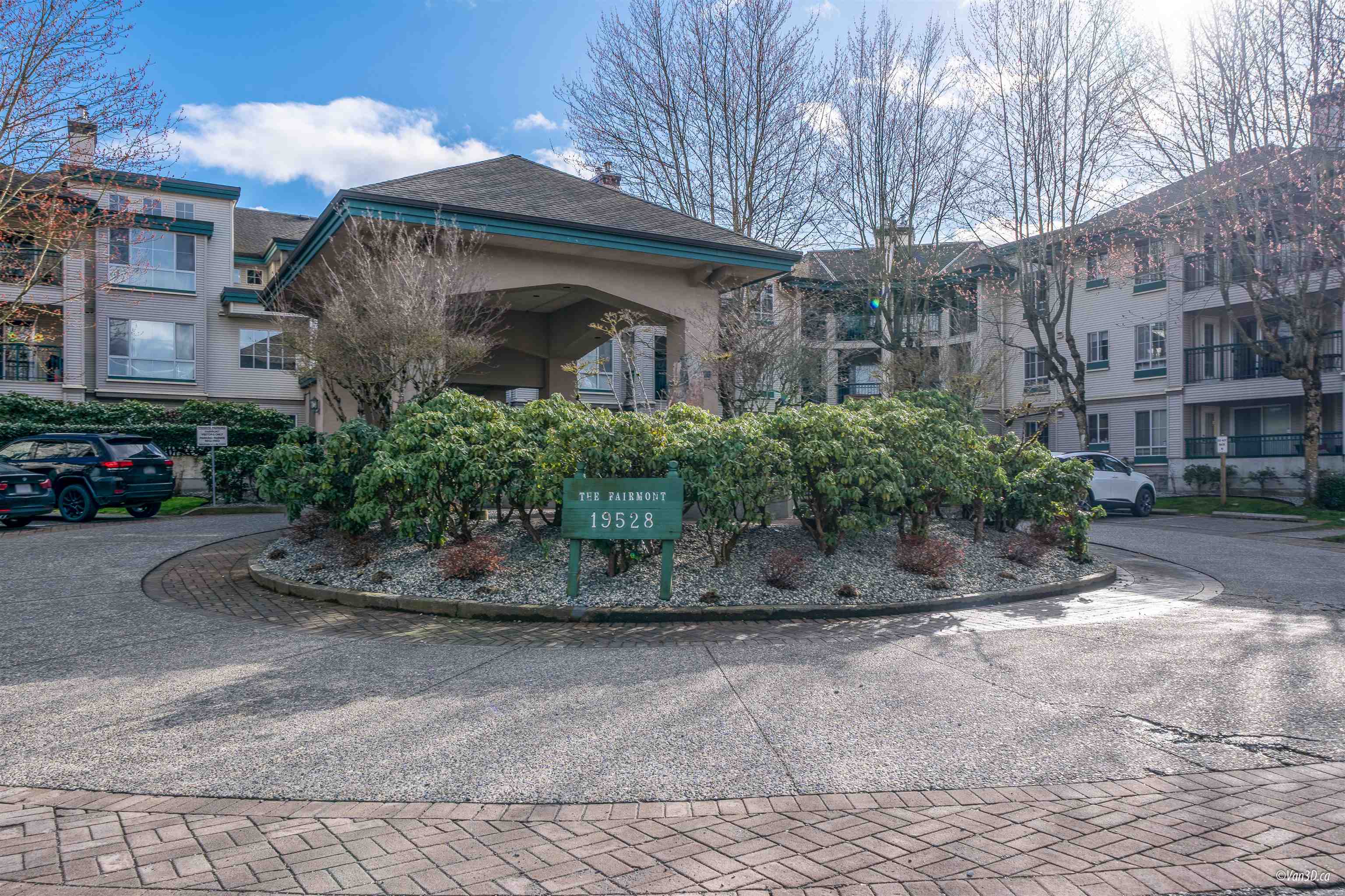 204-19528 Fraser Highway, Surrey, BC, V3S 8P4