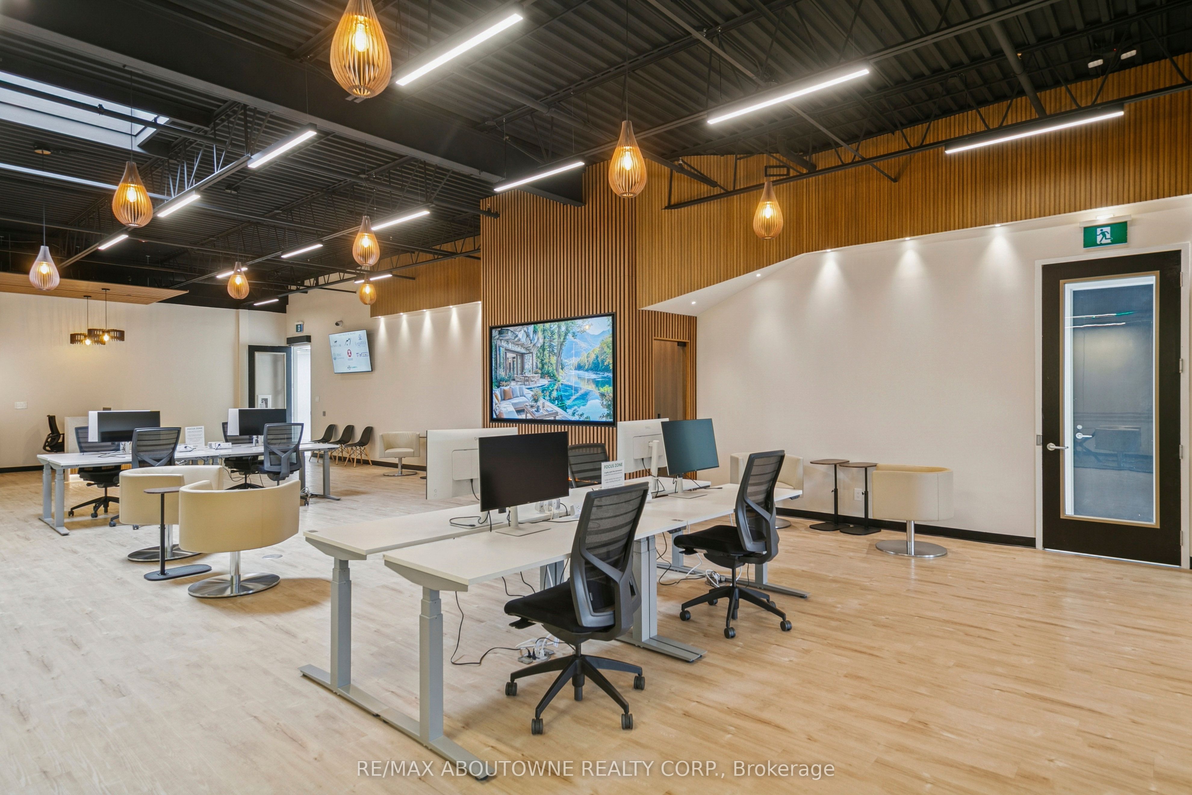 Additional image 6 of 211-A-320 Matheson Boulevard W, Mississauga, ON, L5R 3R1