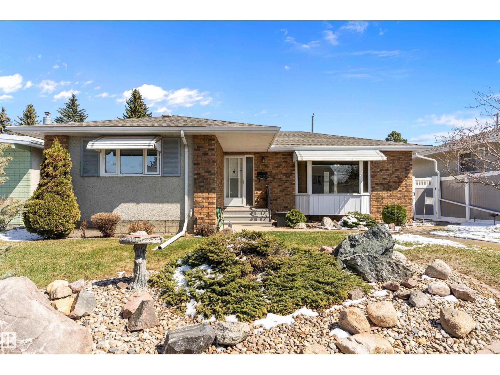 9411 68a Street NW, Edmonton, AB, T6B1T9