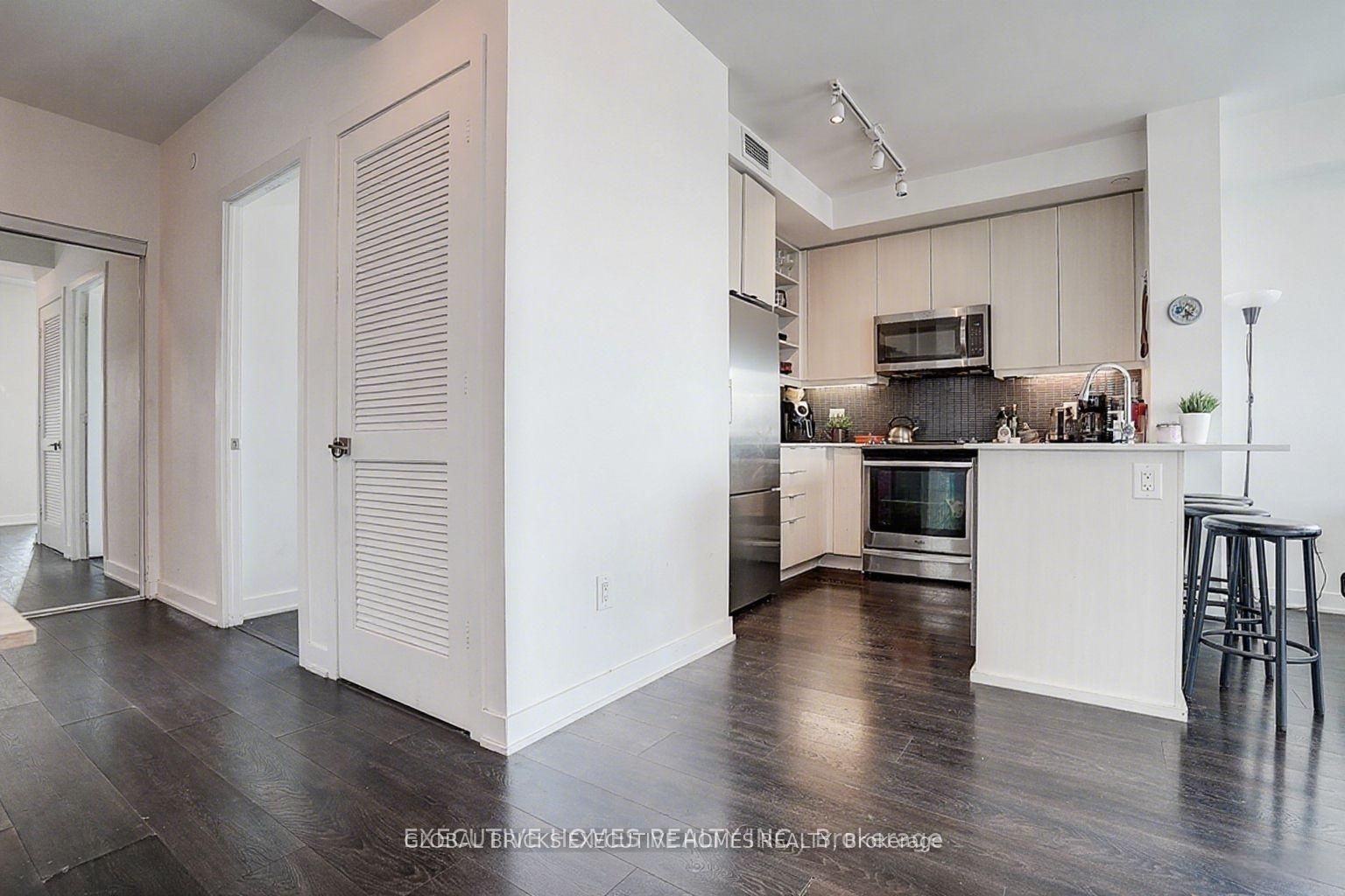 Additional image 5 of 1109-4633 Glen Erin Drive, Mississauga, ON, L5M 0Y6