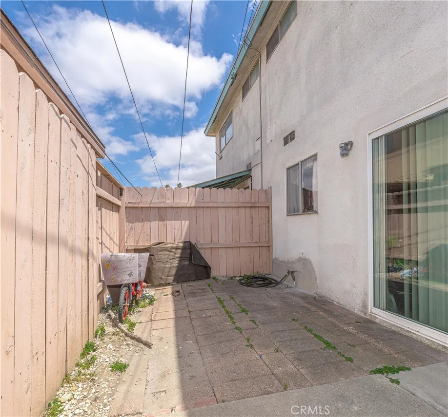 Additional image 115 of 10921 Walnut St, Los Alamitos, CA 90720