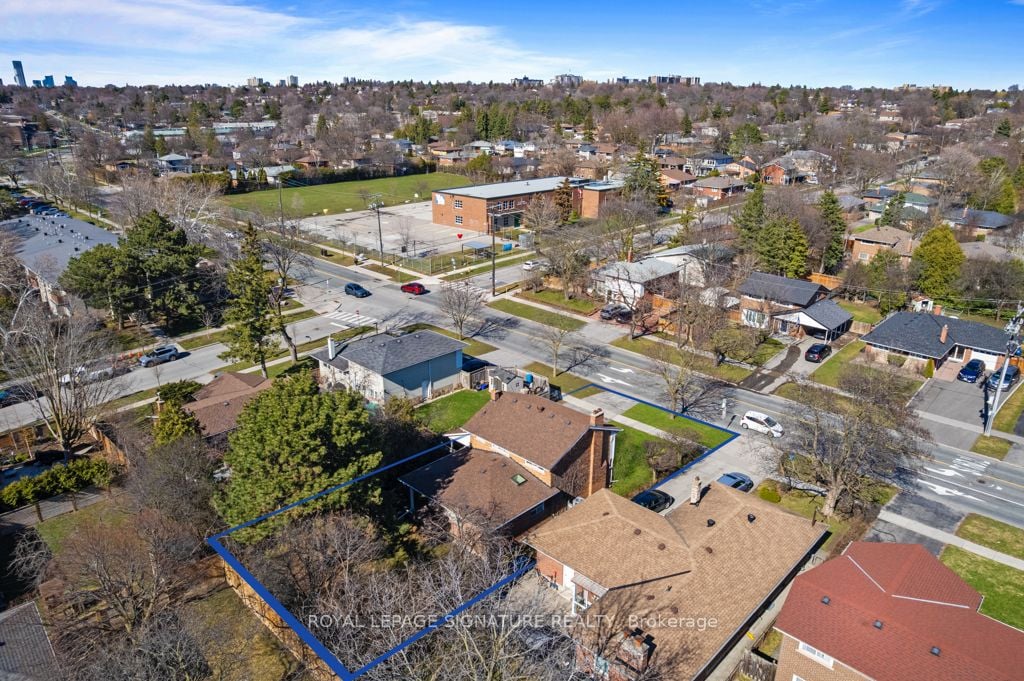 8 Underhill Drive, Toronto, ON, M3A 2J2 photo 2