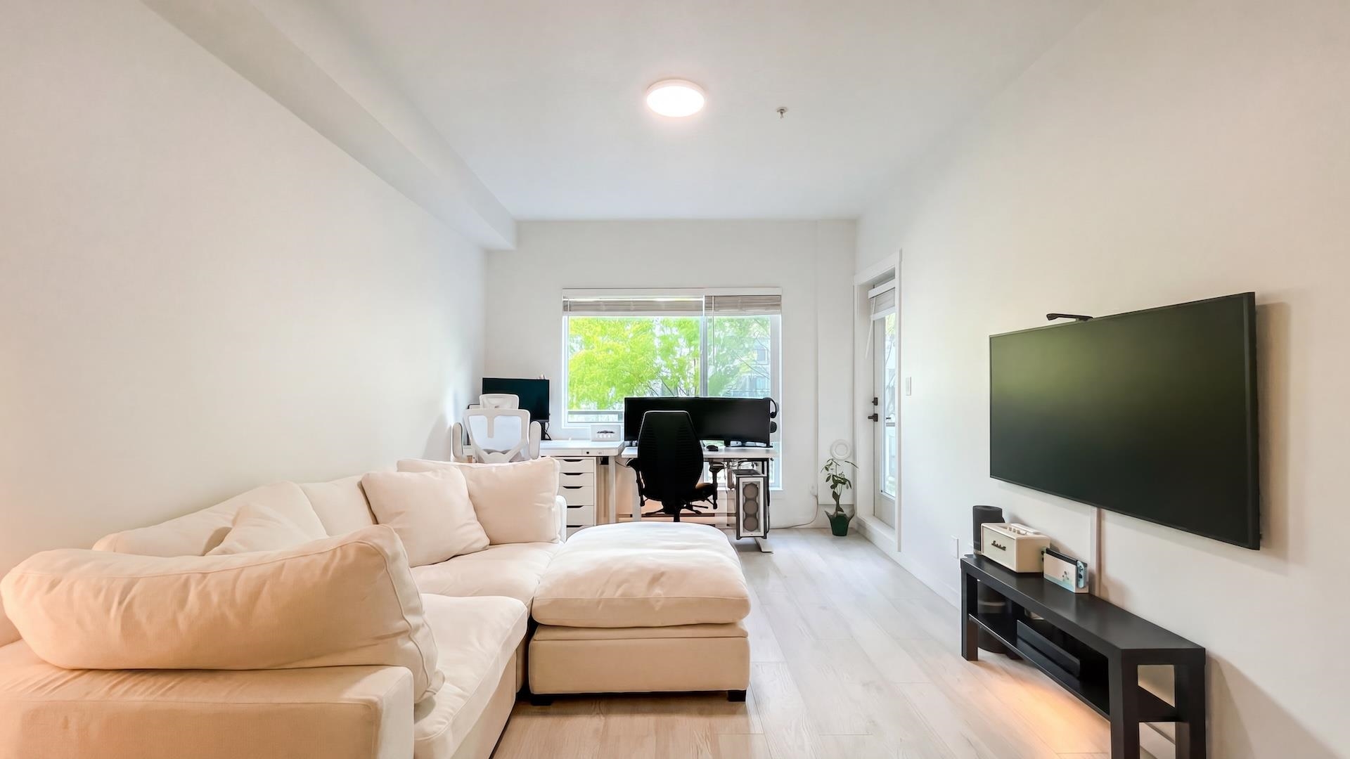 Additional image 3 of 215-13733 107a Avenue, Surrey, BC, V3T 0B7