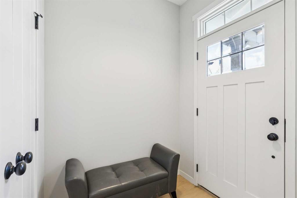 Additional image 3 of 325 Marquis Heights SE, Calgary, AB, T3M 2A7