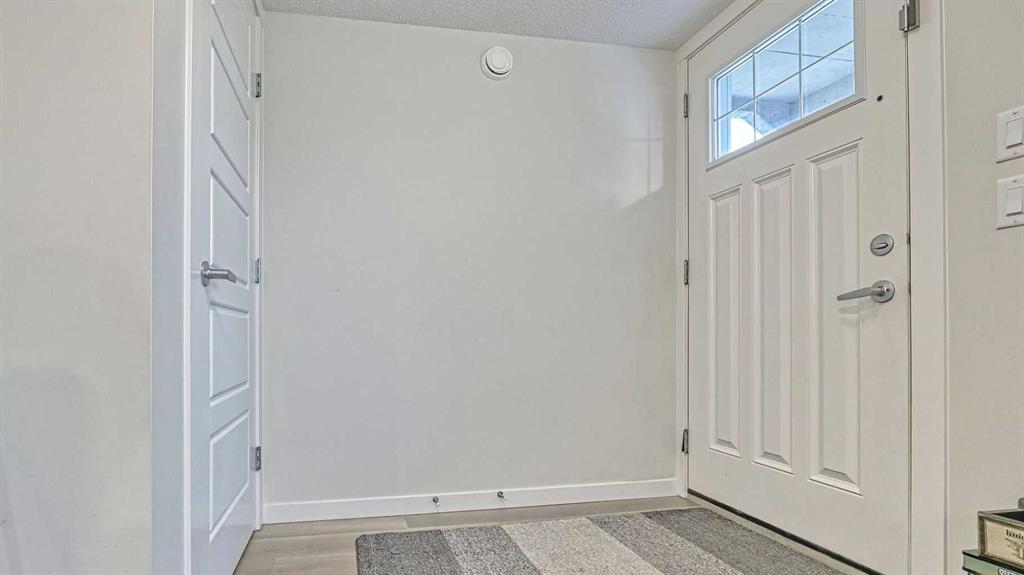 Additional image 3 of 417 Cranbrook Square SE, Calgary, AB, T3M 3K8
