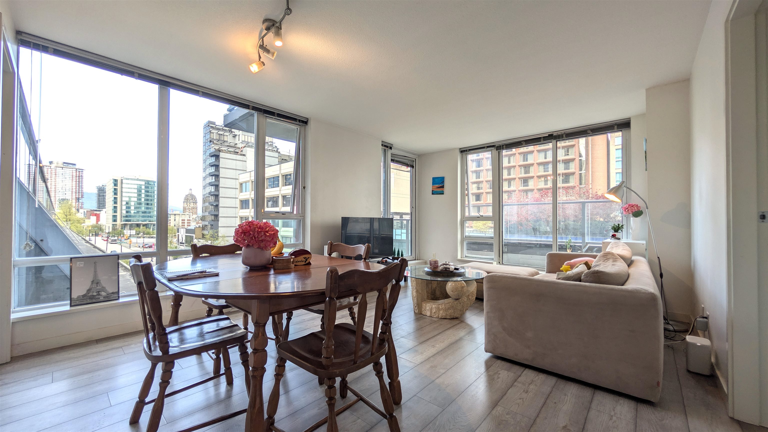 Additional image 2 of 703-233 Robson Street, Vancouver, BC, V6B 0E8