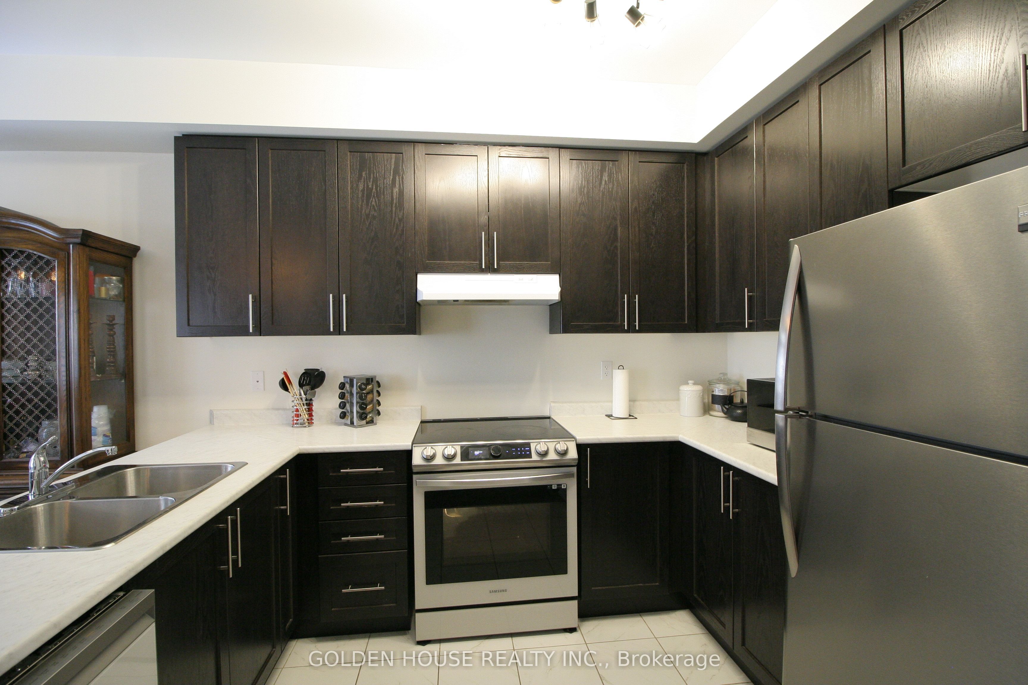 Additional image 5 of 402-2540 William Jackson Drive, Pickering, ON, L1X 0E4