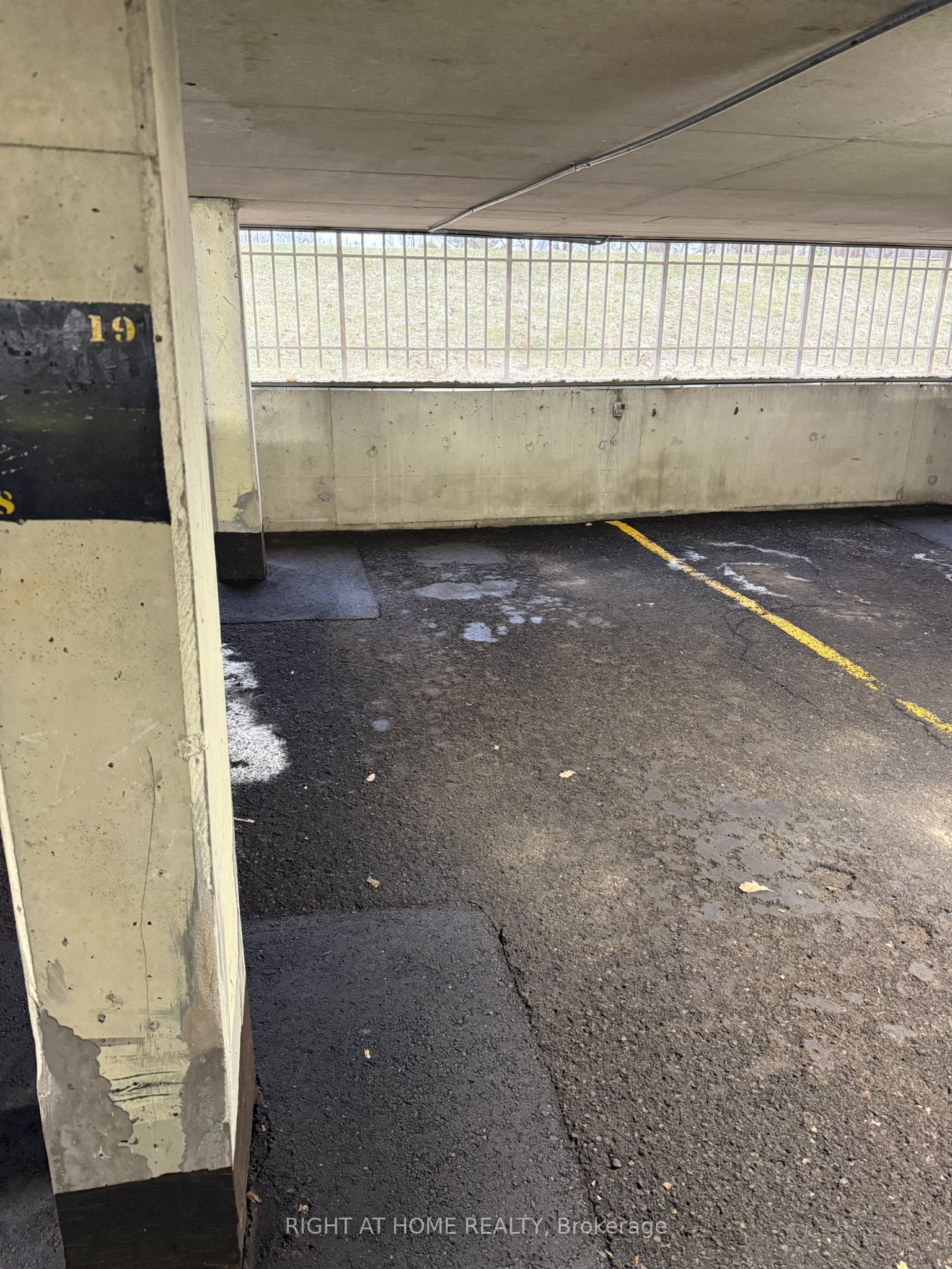 Additional image 4 of 1115-1100 Ambleside Drive, Ottawa, ON, K2B 8G6