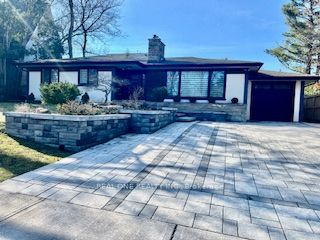 54 Leisure Lane, Richmond Hill, ON, L4C 4X1