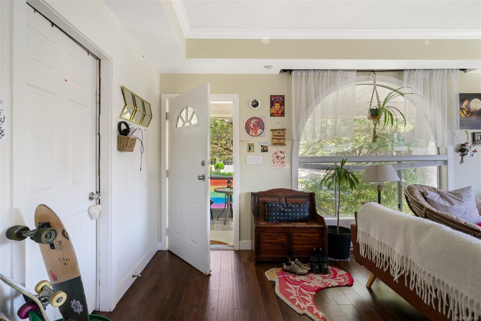 Additional image 3 of 2630 Victor Street, Victoria, BC, V8R 4E2
