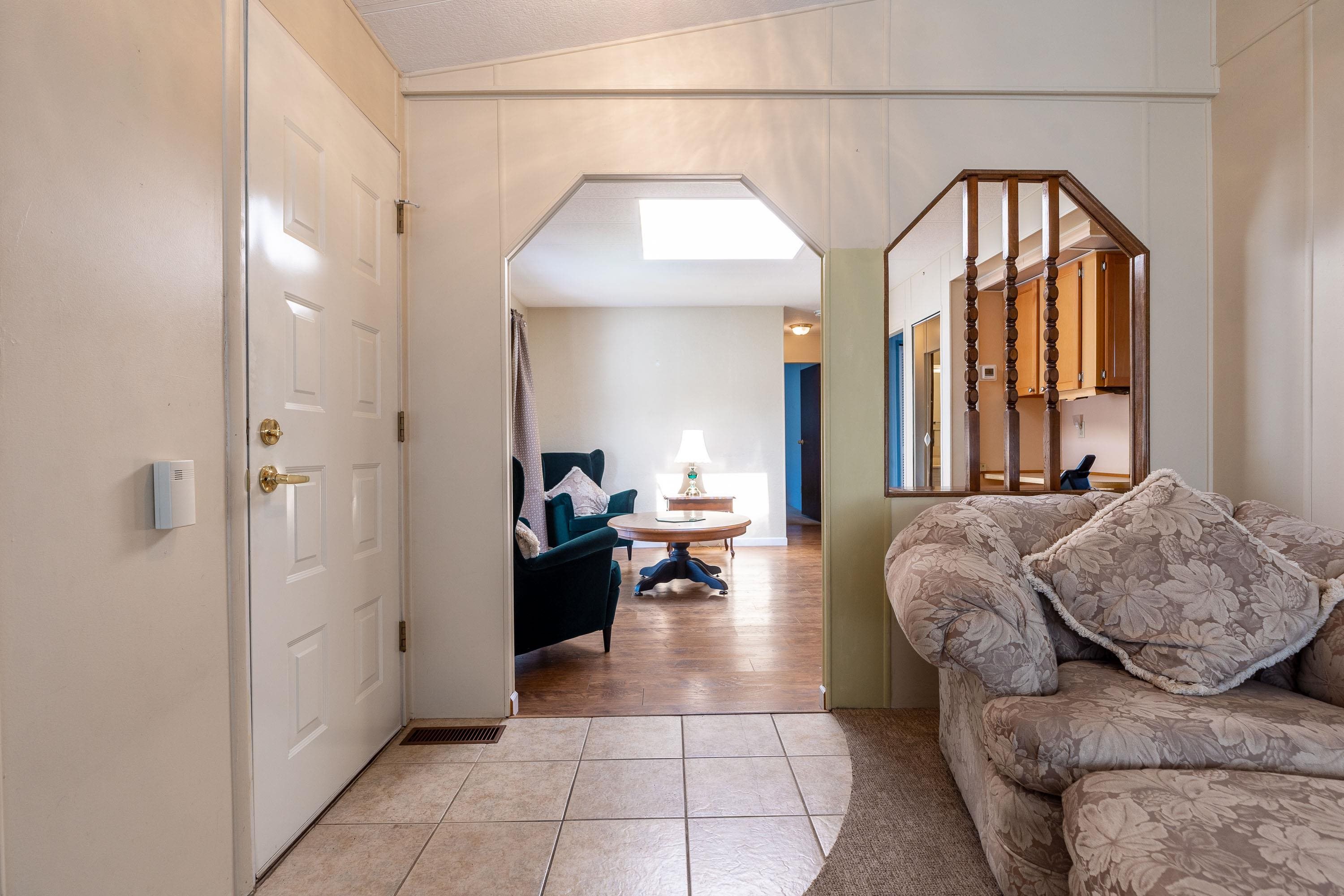 Additional image 6 of 35-2120 King George Boulevard, Surrey, BC, V4A 6Y8