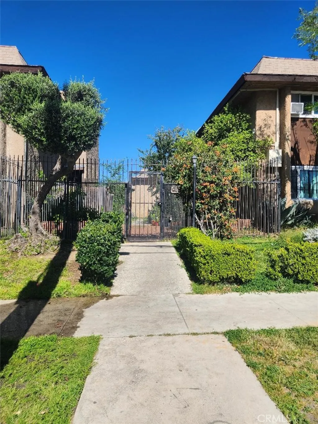 11963 Wicks St, Sun Valley, CA 91352 photo 2