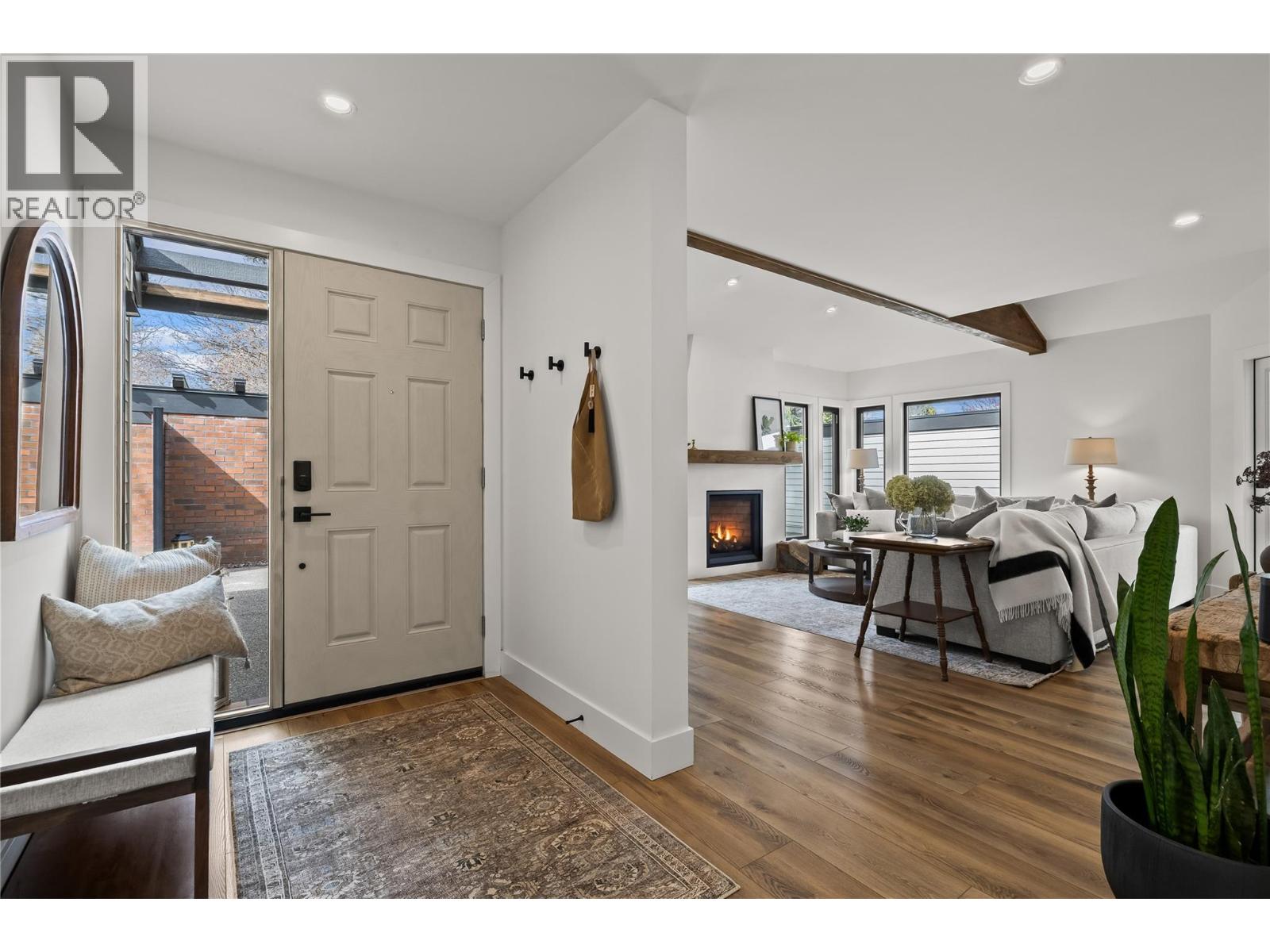 Additional image 2 of 2831 Abbott Street, Kelowna, BC, V1Y1G5