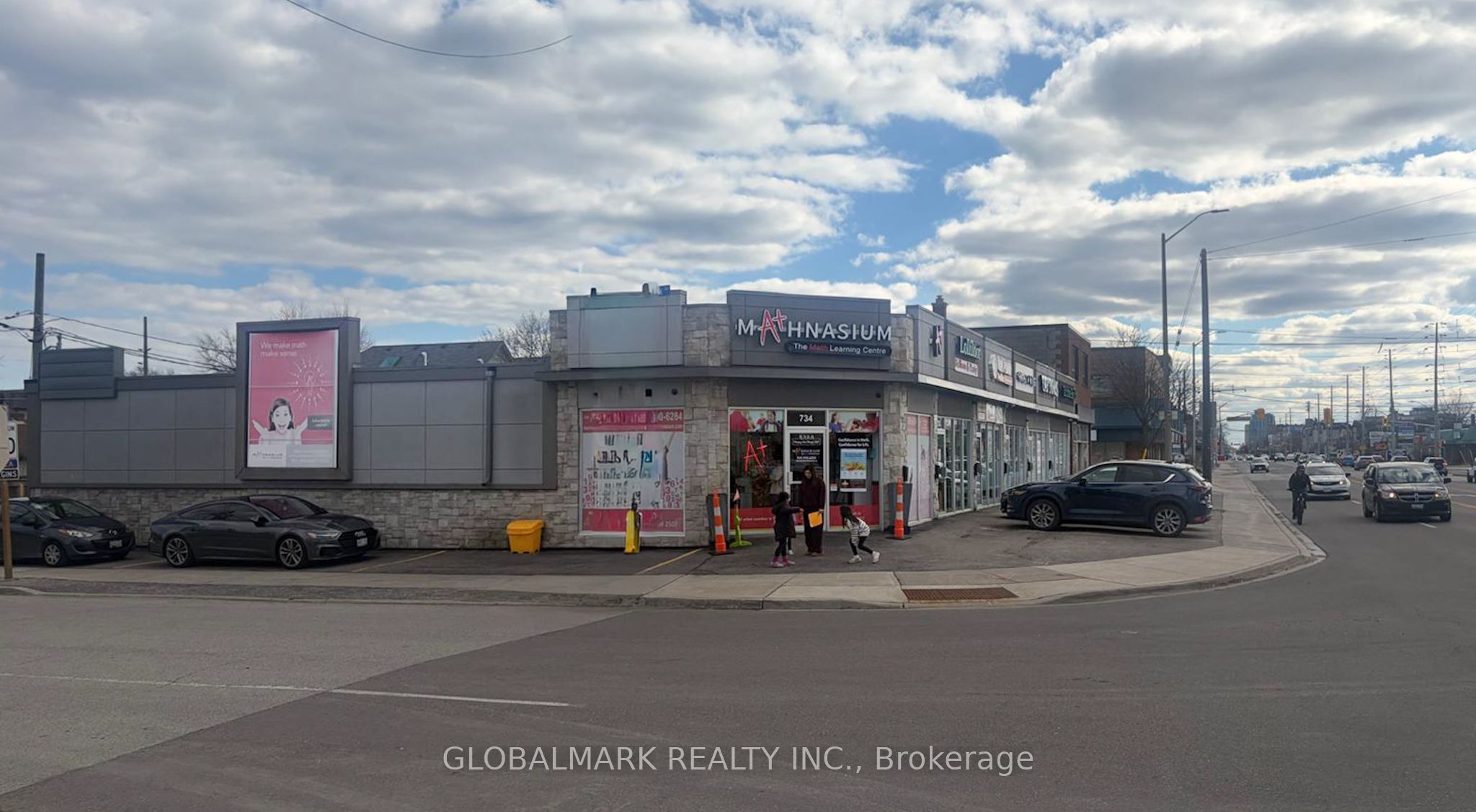 726 Lakeshore Road E, Mississauga, ON, L5G 1J6