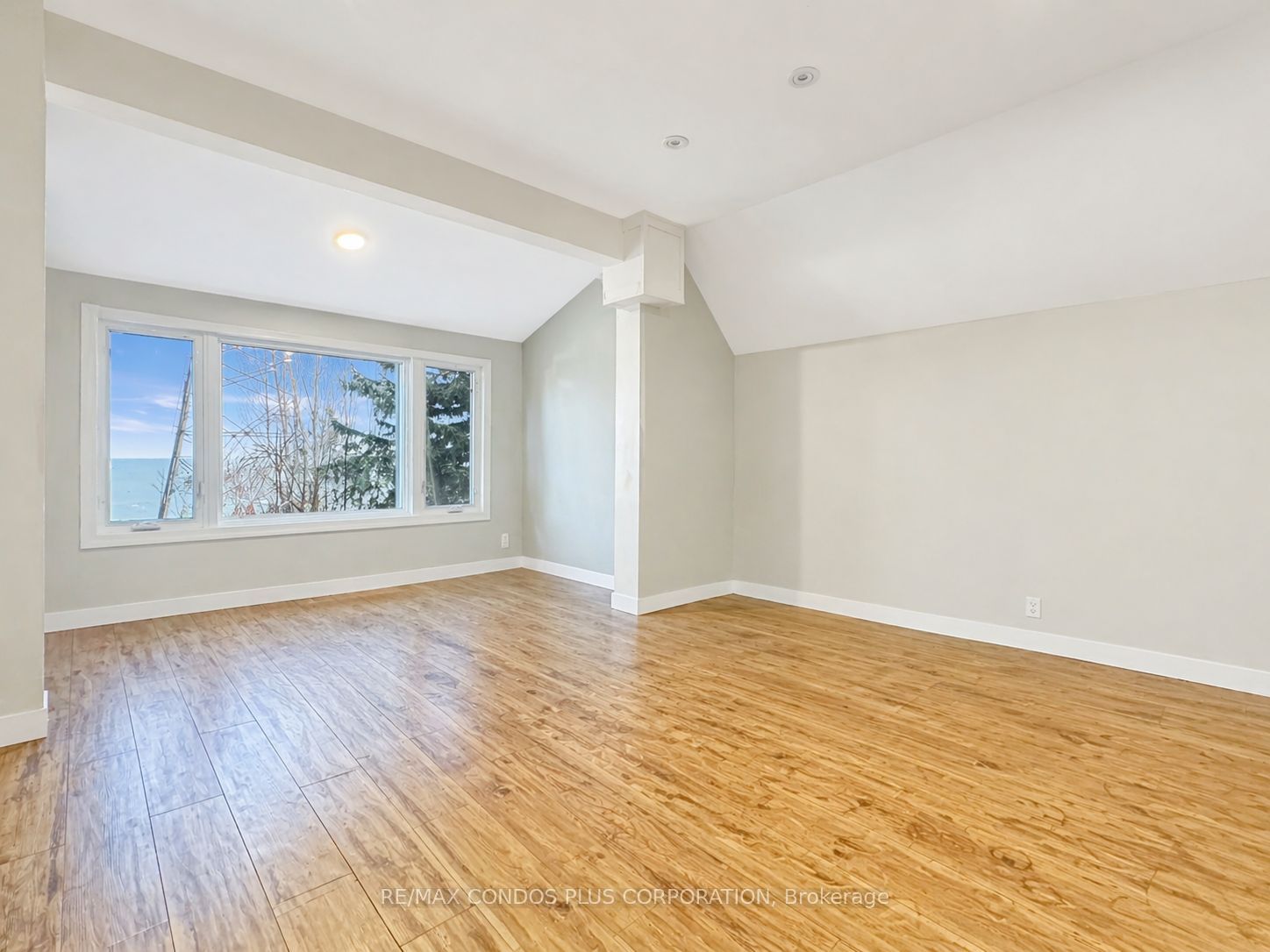 Additional image 3 of 869 Beach Boulevard, Hamilton, ON, L8H 6Z5