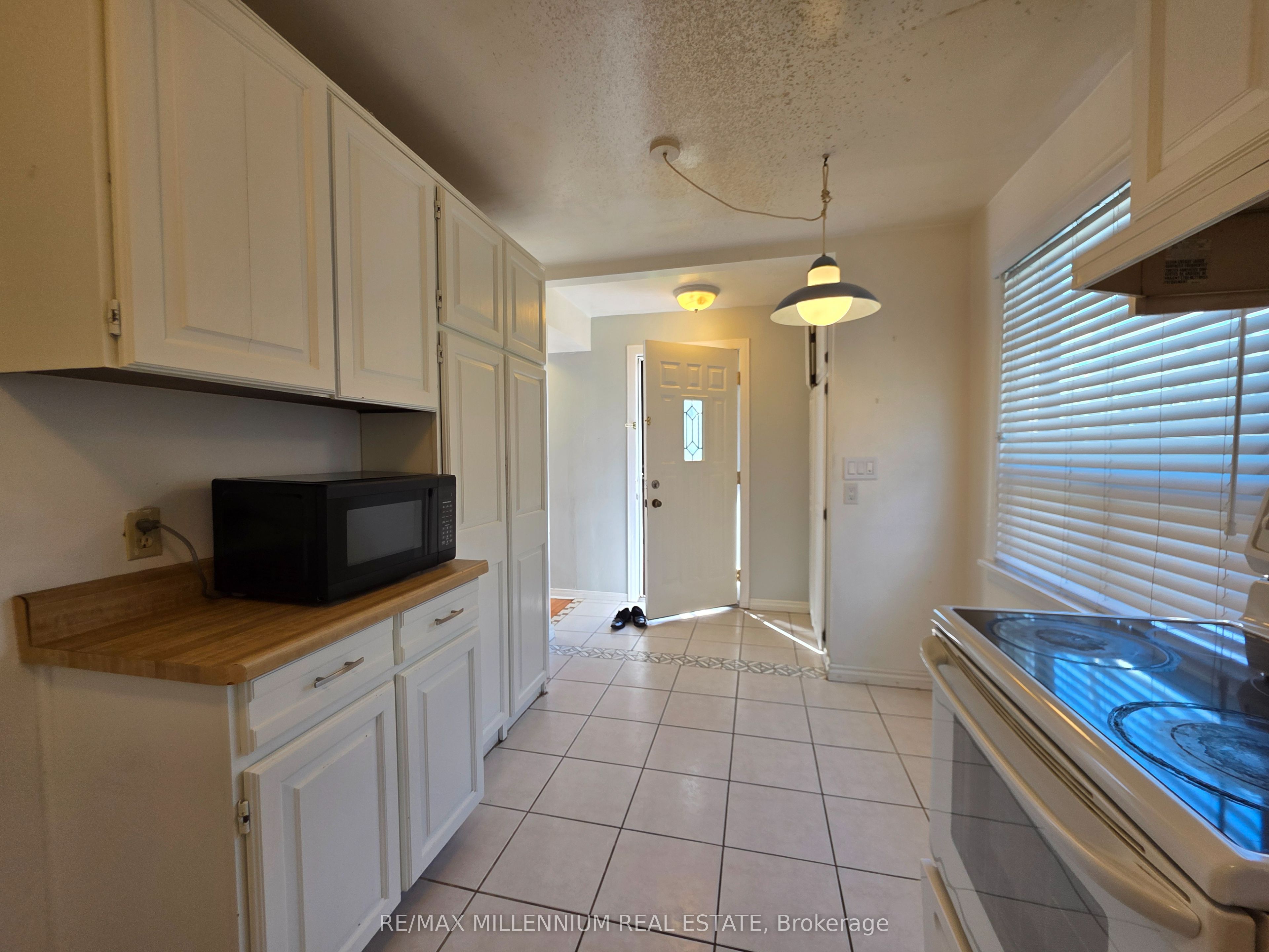 Additional image 6 of 12 Todd Brook Drive, Toronto, ON, M9V 1R4
