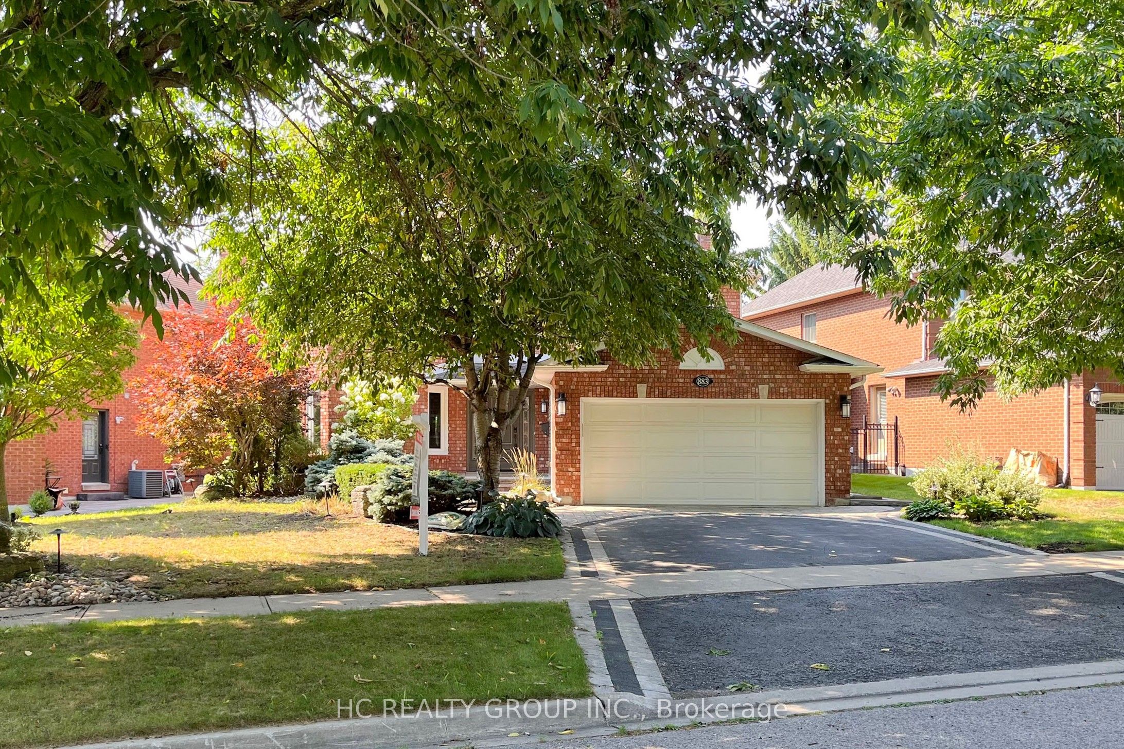 883 Darwin Drive, Pickering, ON, L1X 2P8