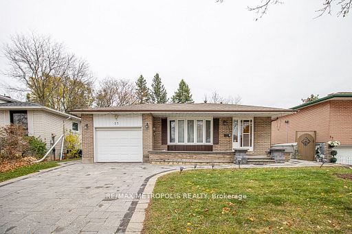 BSMT-37 Albacore Crescent, Toronto, ON, M1H 2L2
