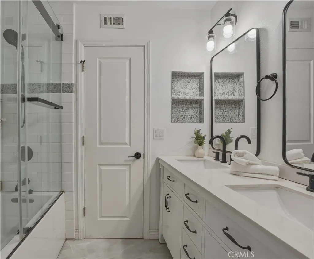 Additional image 19 of 8839 Cedros Avenue Unit 3, Panorama City, CA 91402