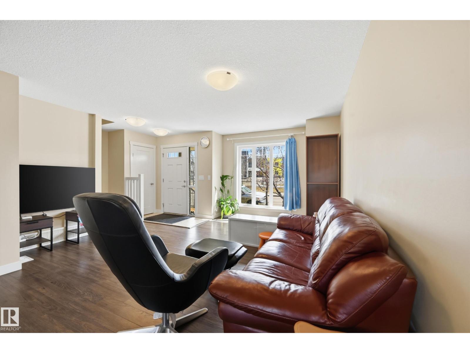 Additional image 3 of 701 Allard Boulevard SW, Edmonton, AB, T6W2V7
