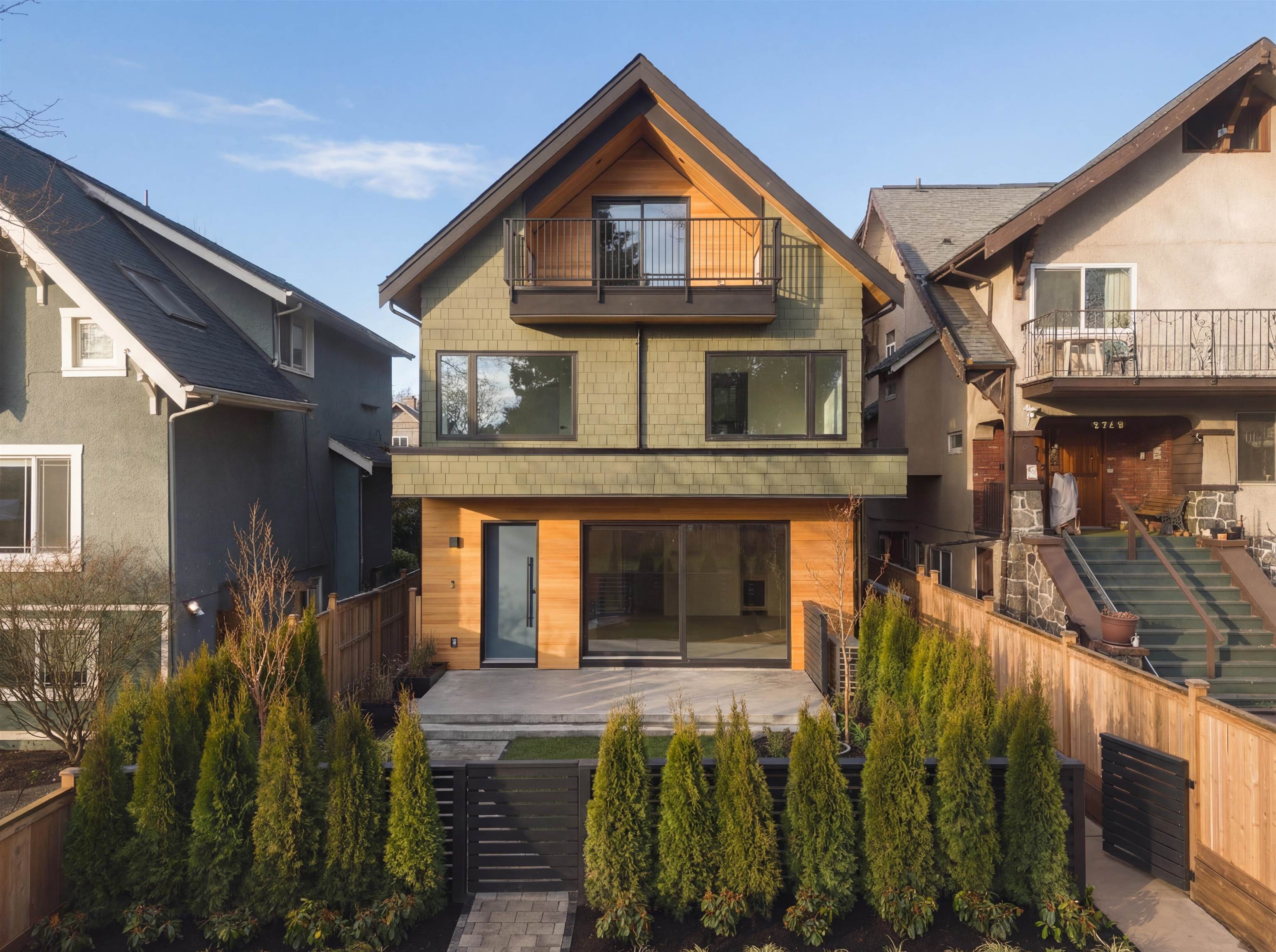 1-2755 11th Avenue W, Vancouver, BC, V6K 2L8