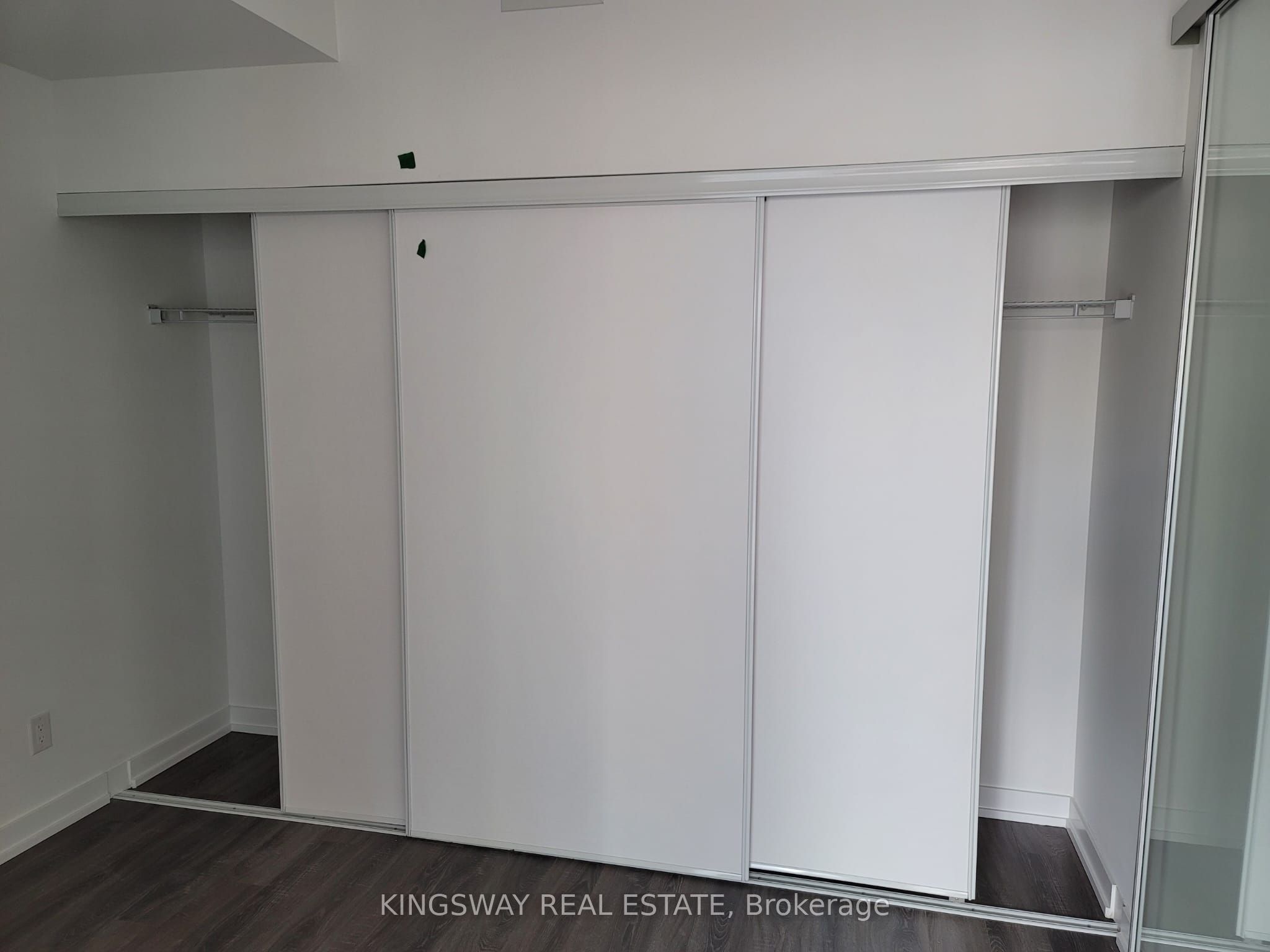 Additional image 6 of 923-20 Edward Street, Toronto, ON, M5G 0C5