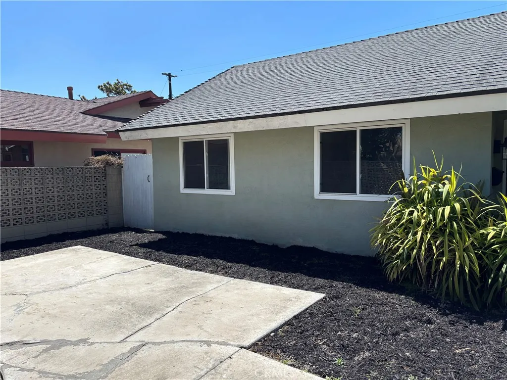 6562 Corrine Circle, Huntington Beach, CA 92647 photo 5