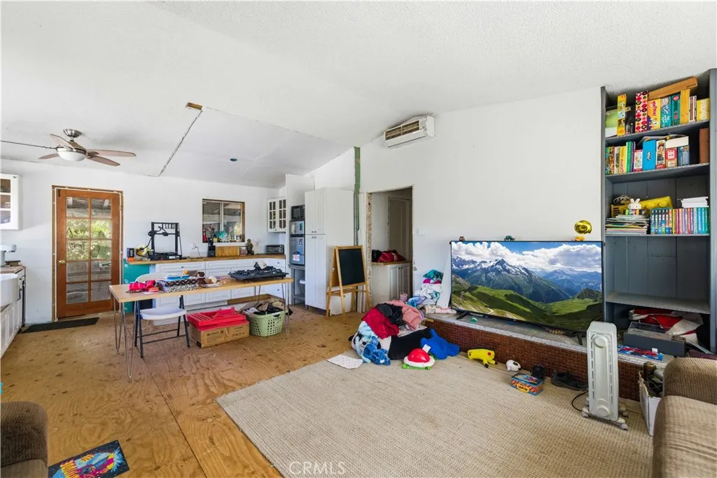 Additional image 24 of 14971 Sunnydale Dr, Lake Hughes, CA 93532