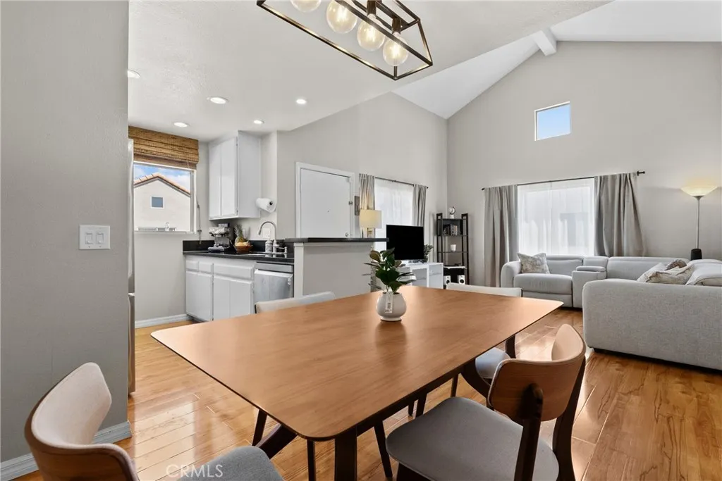 Additional image 18 of 21200 Trumpet Dr Unit 205, Newhall, CA 91321