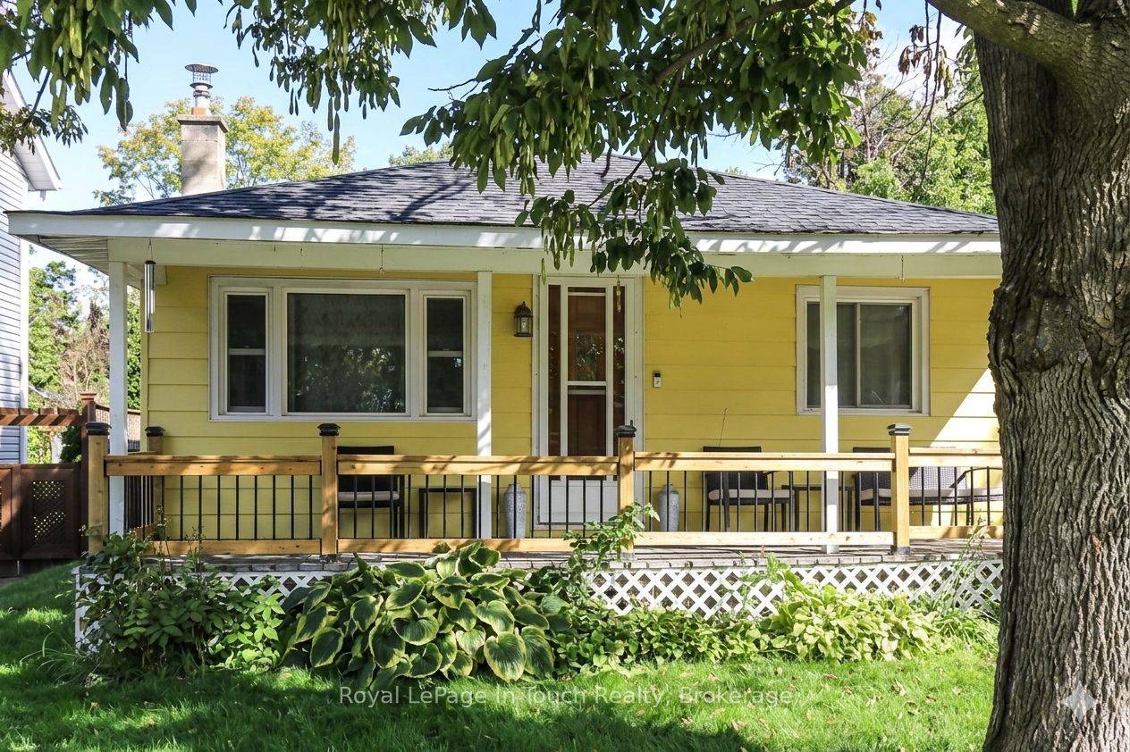 27 Peel Street, Penetanguishene, ON, L9M 1A5
