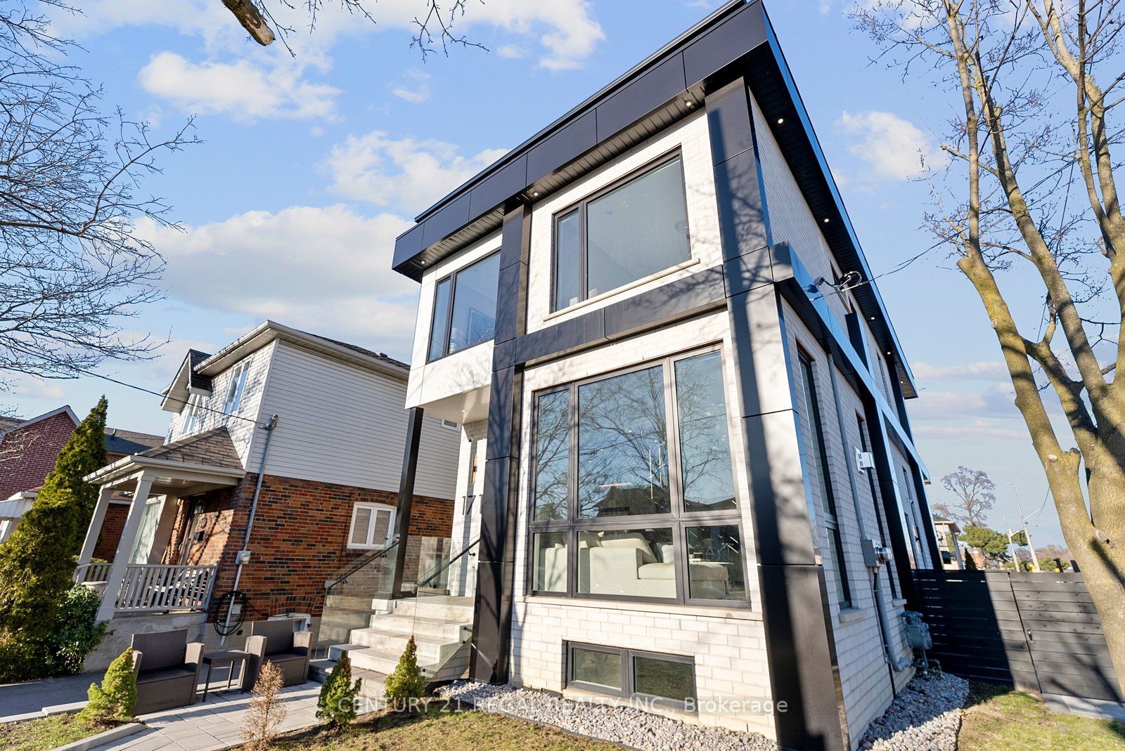 Additional image 2 of 171 Durant Avenue, Toronto, ON, M4J 4W5