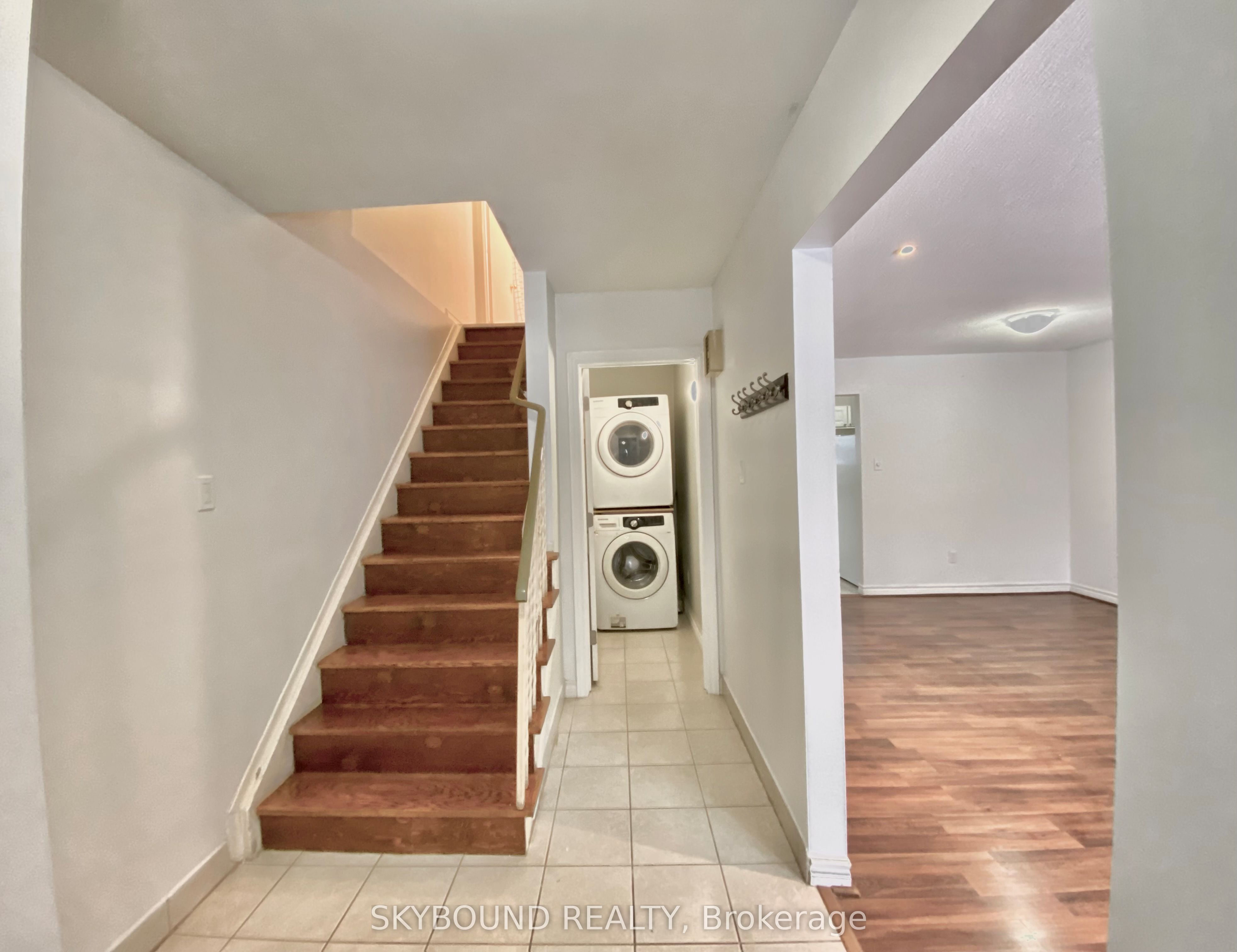 Additional image 5 of Room 3-252 William Roe Boulevard N, Newmarket, ON, L3Y 1B5
