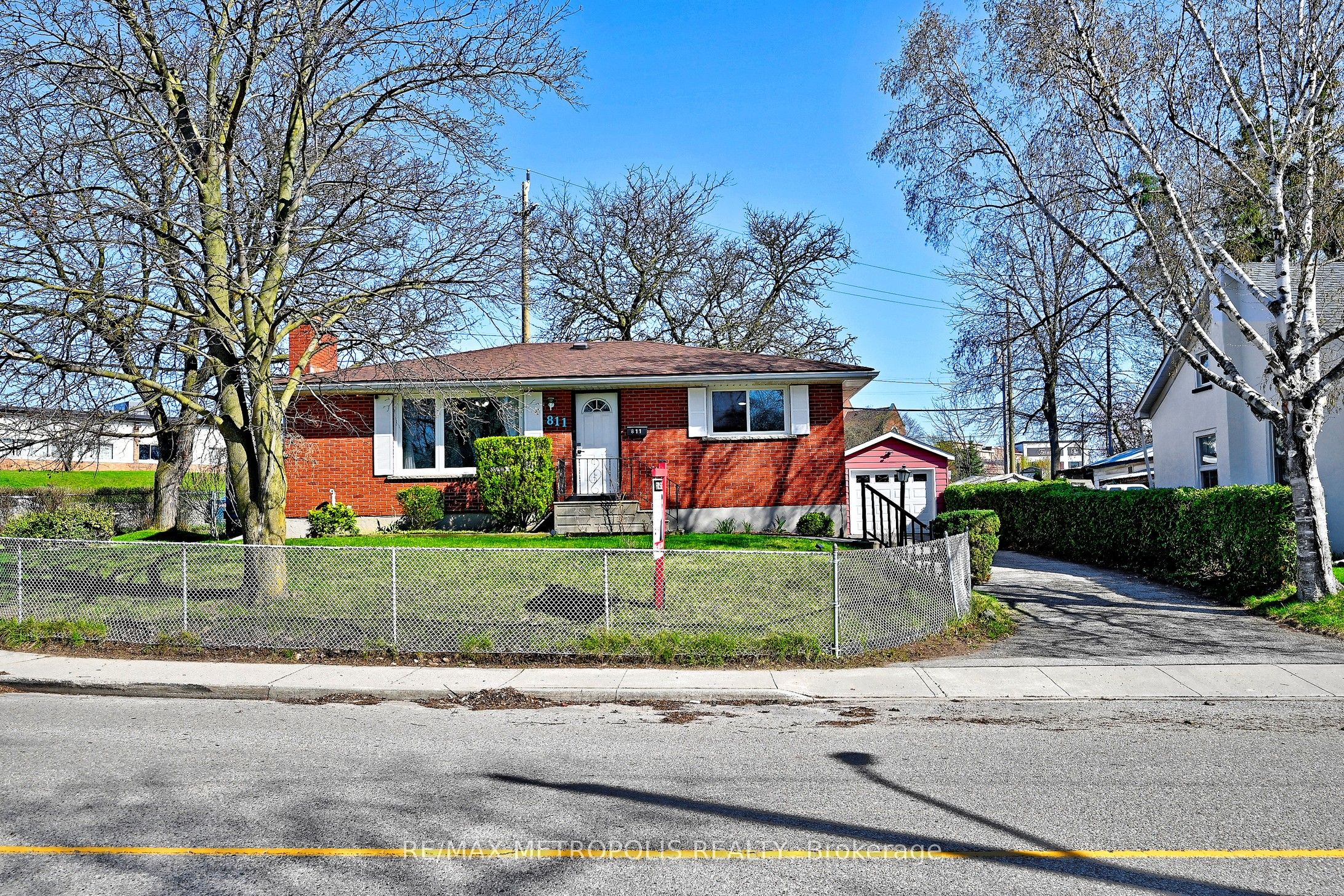 811 Dolph Street N, Cambridge, ON, N3H 2B6