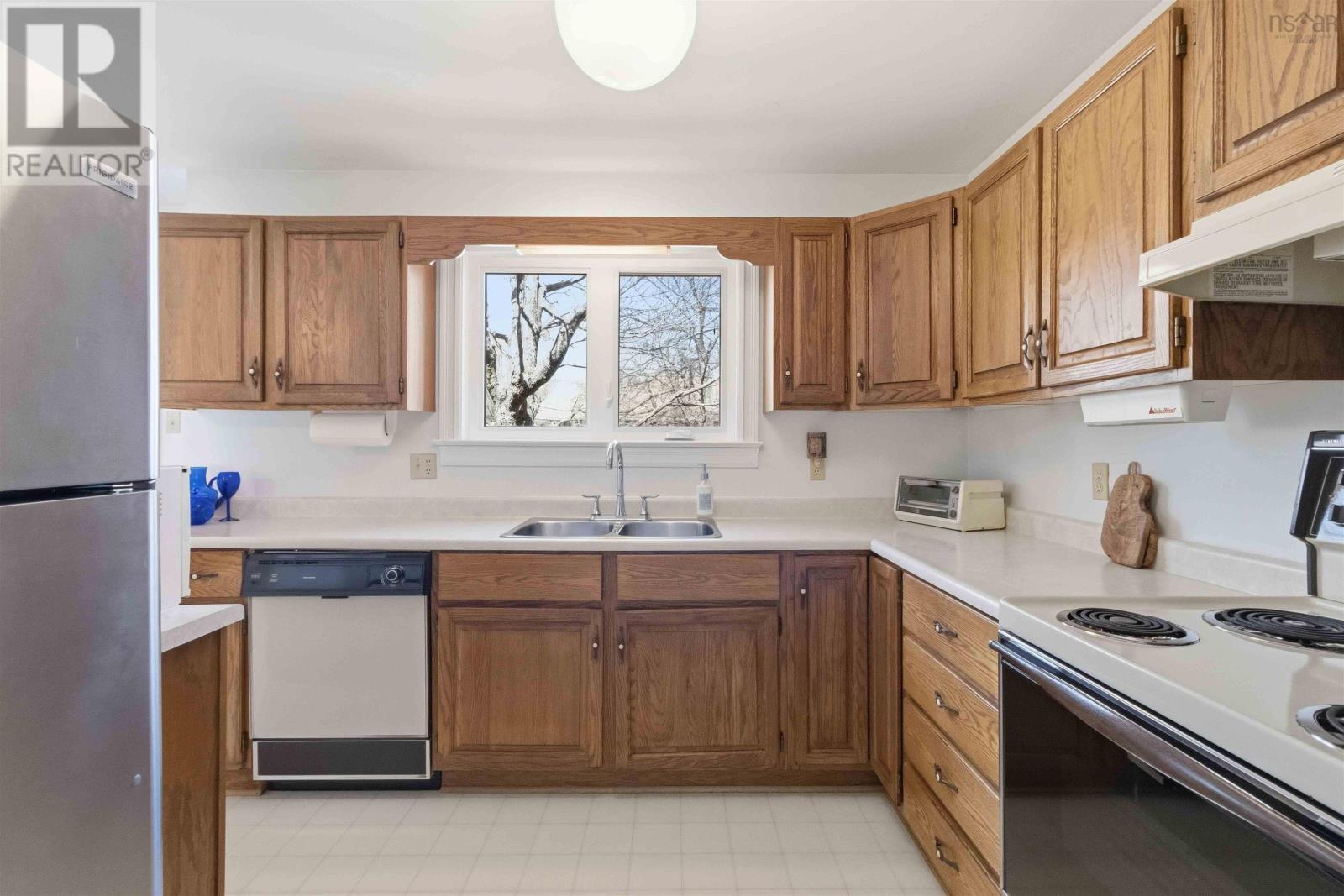Additional image 4 of 40 Attenborough Court, Halifax, NS, B3M4C9