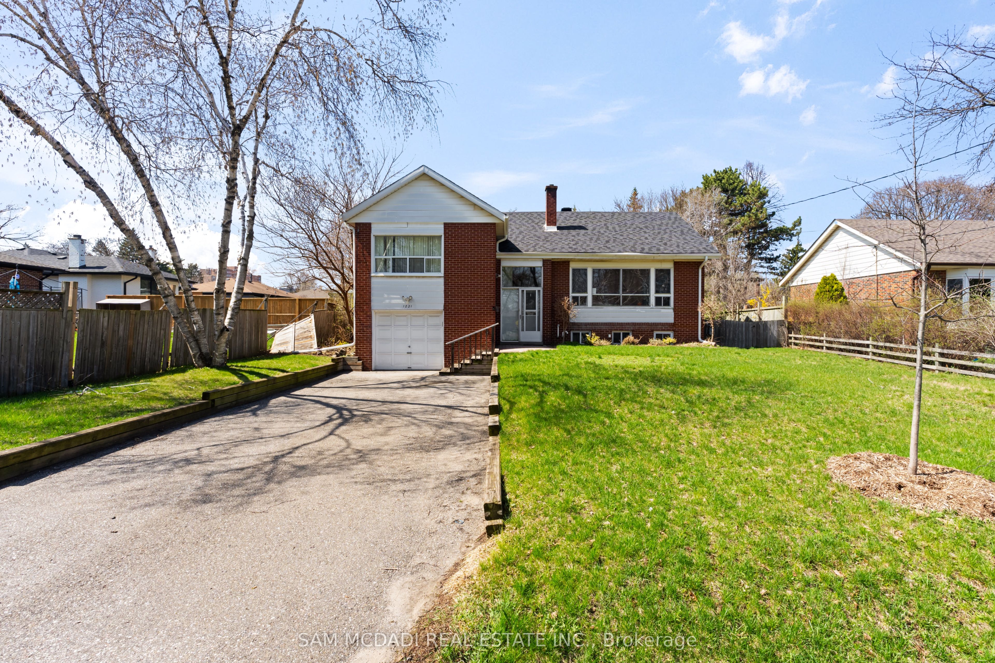 1821 Christopher Road, Mississauga, ON, L5J 2K7