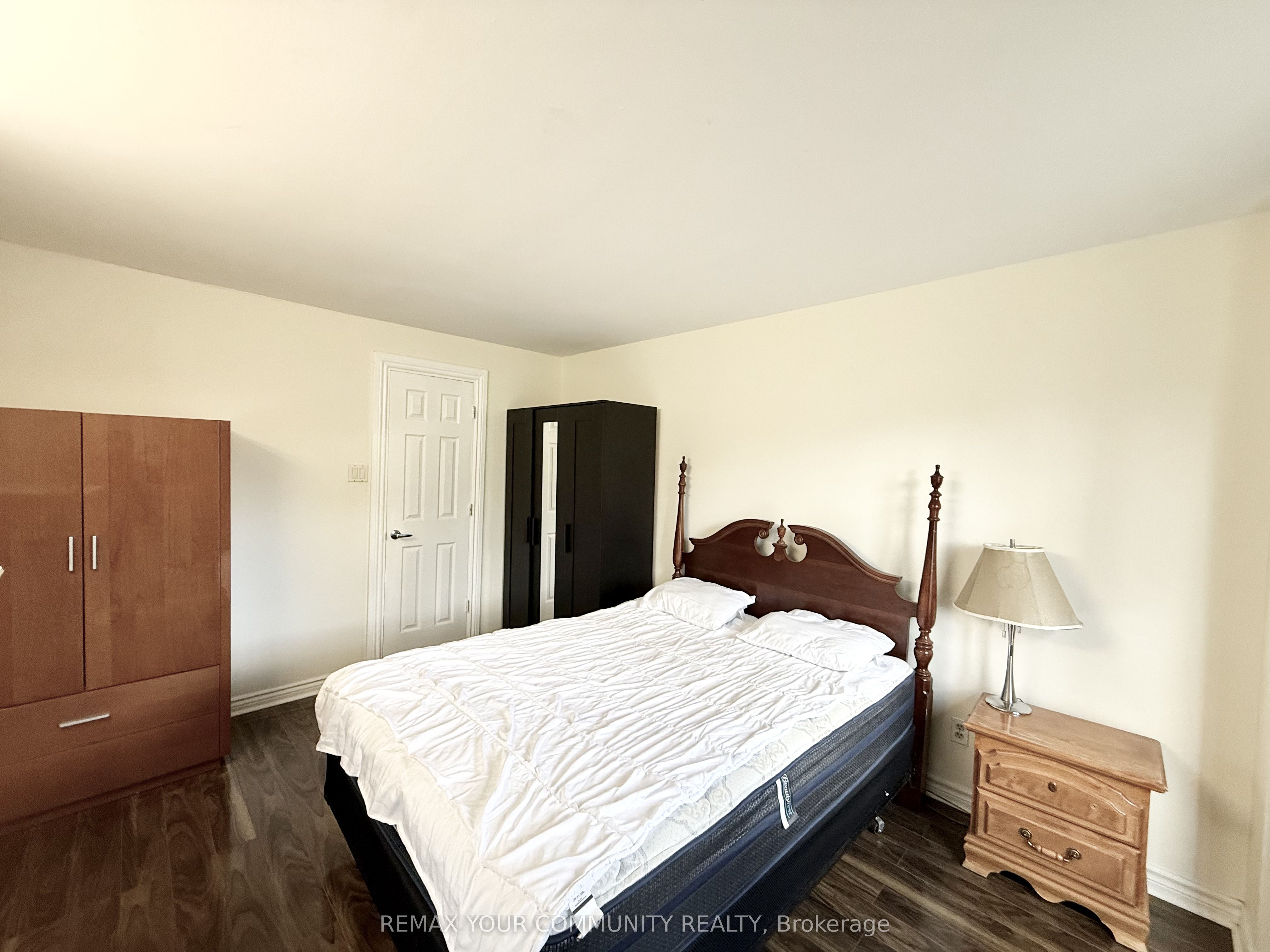 Additional image 6 of Back Unit-17 Regatta Crescent, Toronto, ON, M2R 2X7