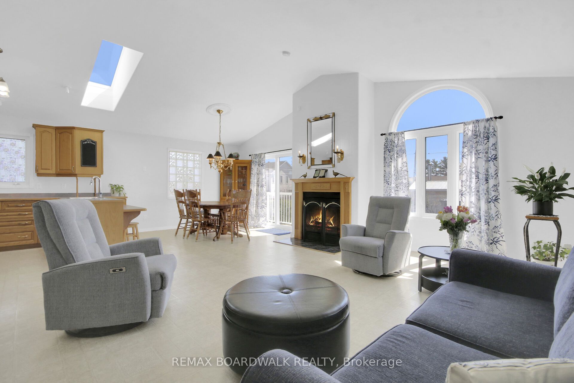 Additional image 5 of 6658 Benoit Street, Ottawa, ON, K1C 1J6