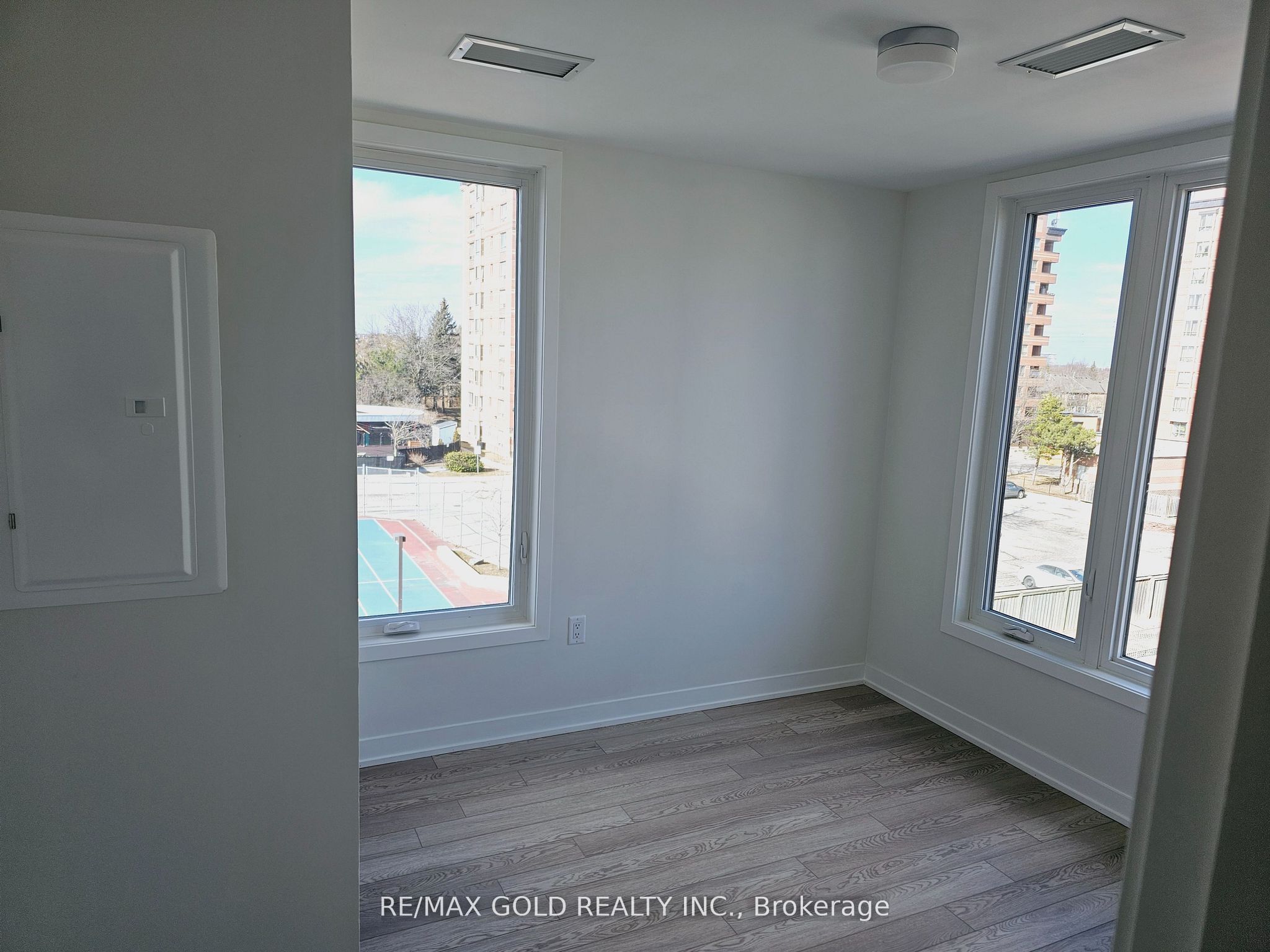 Additional image 5 of 411-3401 Ridgeway Drive, Mississauga, ON, L5L 0B9