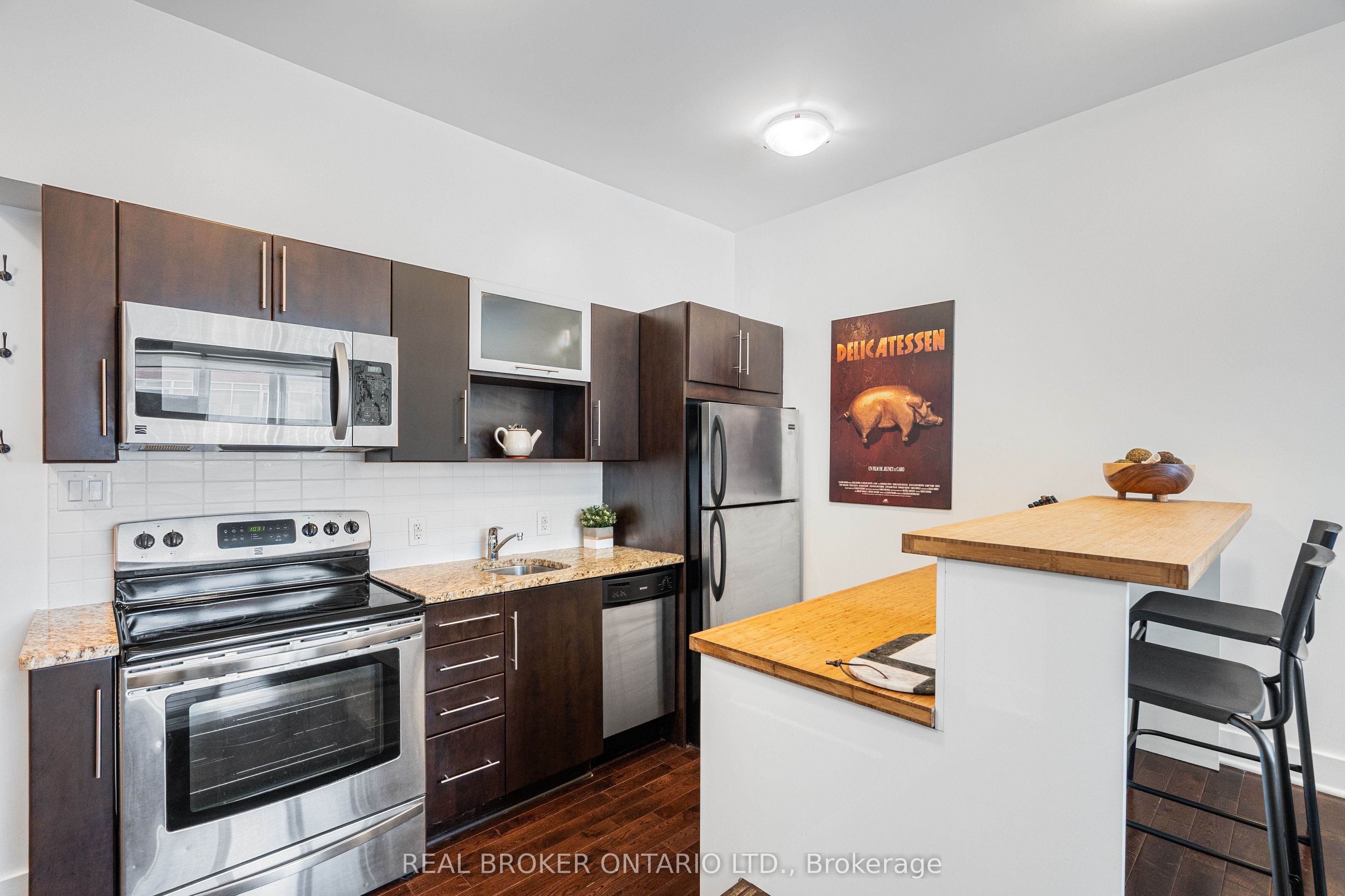 Additional image 5 of 102-360 Cumberland Street, Ottawa, ON, K1N 0B1