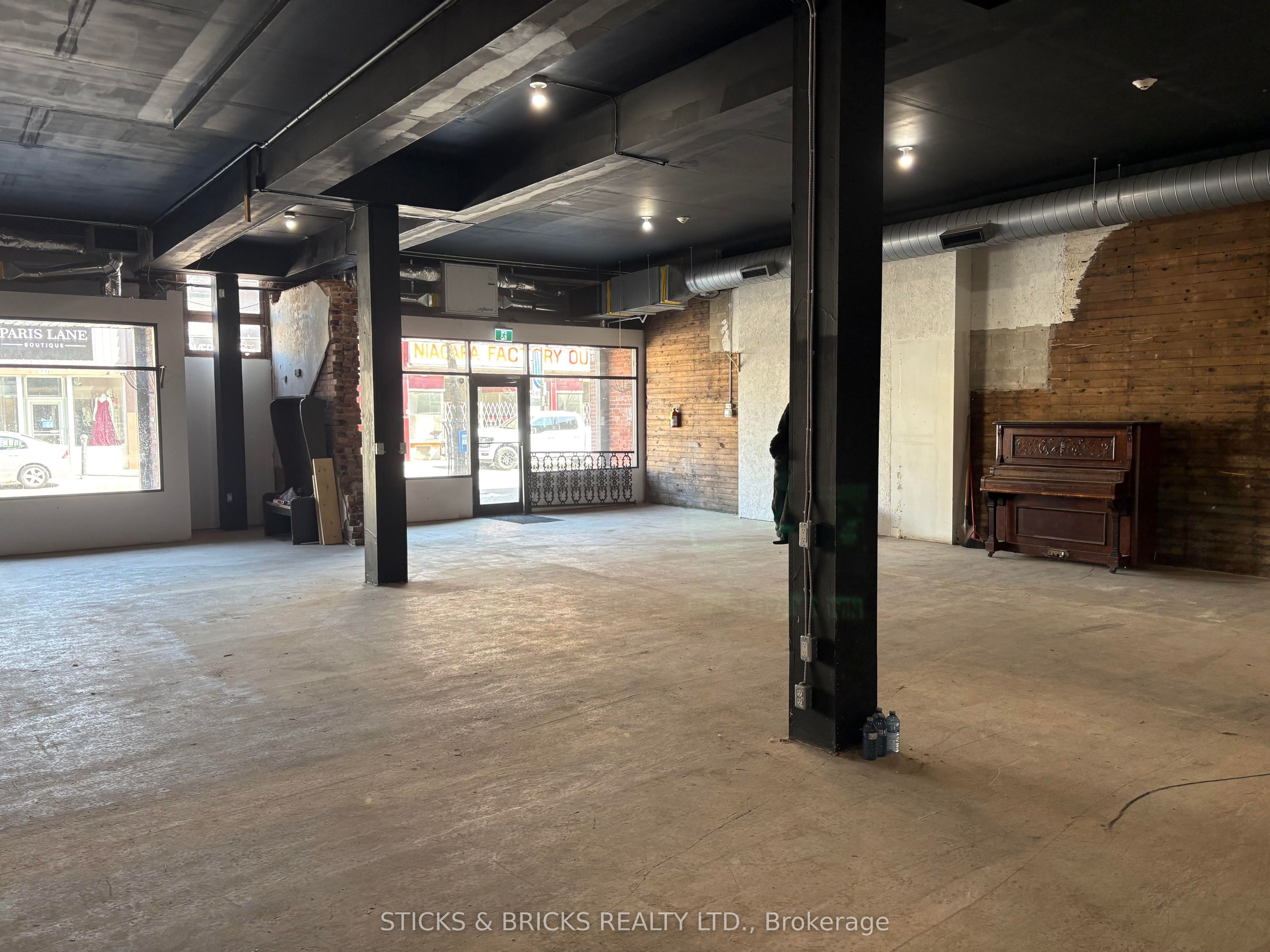 Additional image 3 of 4410 Queen Street, Niagara Falls, ON, L2E 2L3