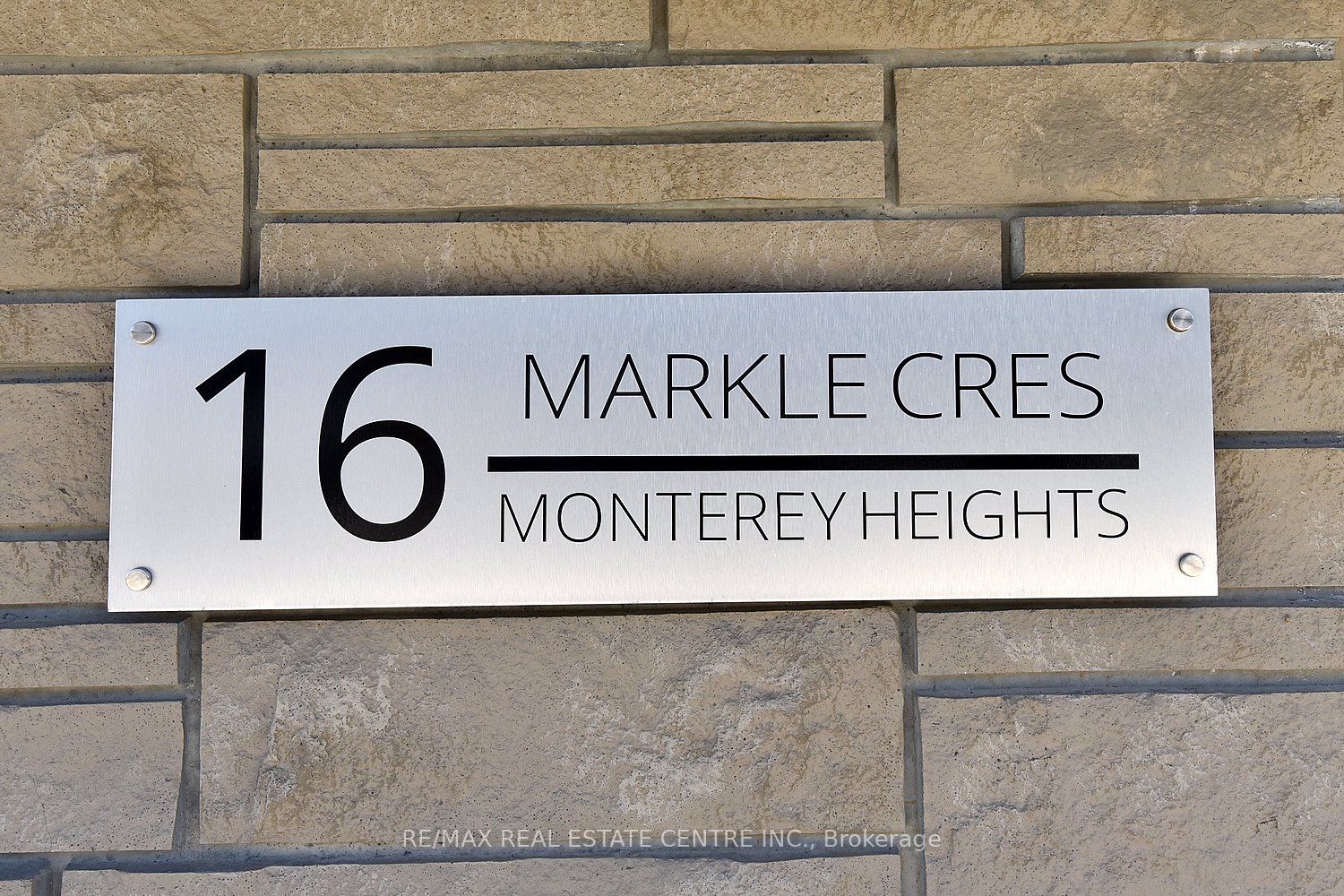 111-16 Markle Crescent, Hamilton, ON, L9G 0H4 photo 2