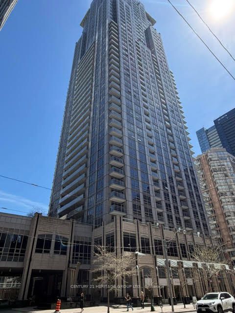 708-761 Bay Street, Toronto, ON, M5G 2R2