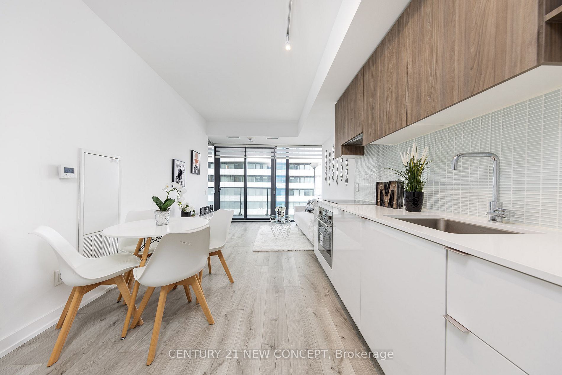 Additional image 2 of 3008-161 Roehampton Avenue, Toronto, ON, M4P 0C8
