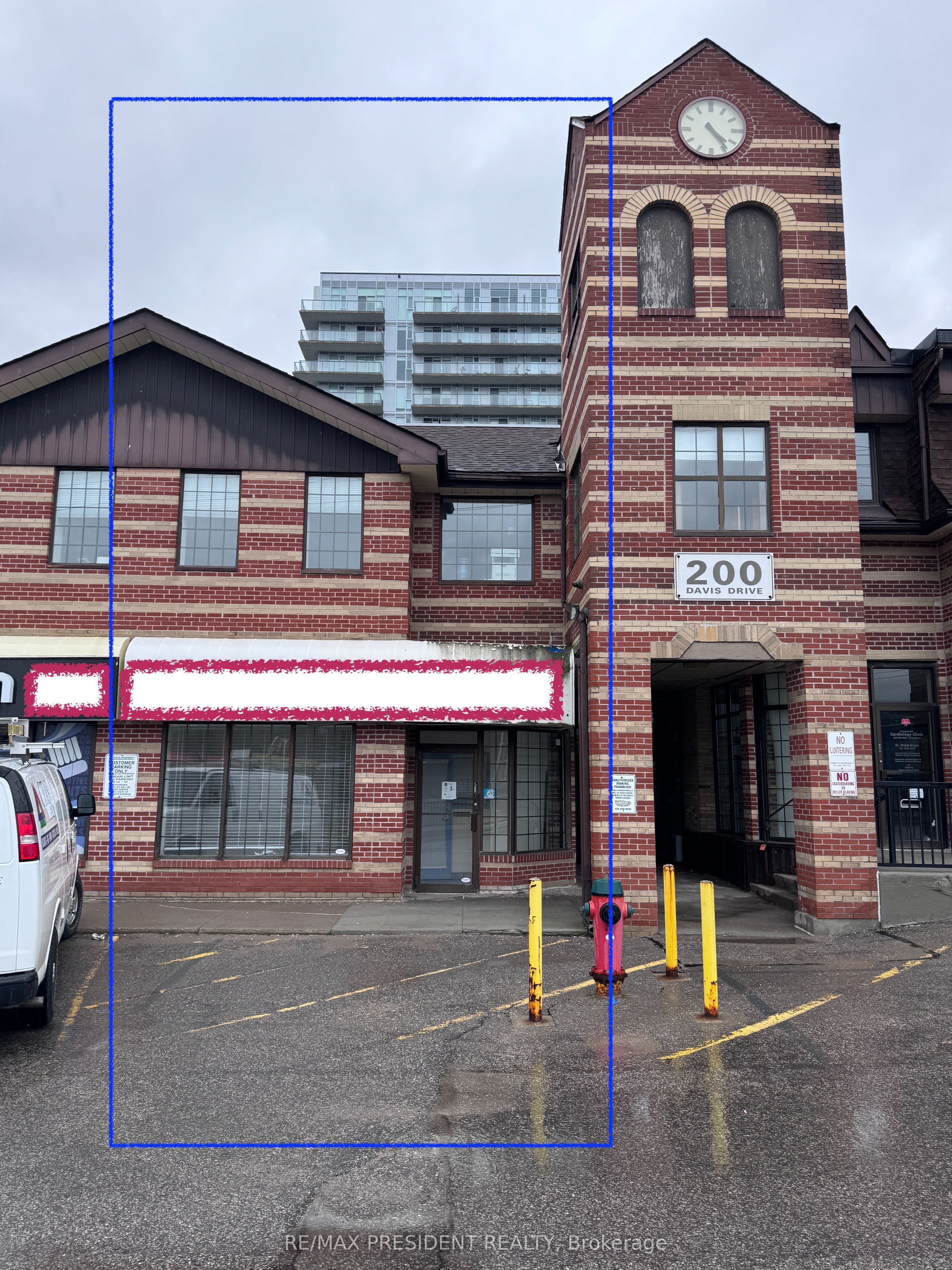 6-200 Davis Drive, Newmarket, ON, L3Y 2N4
