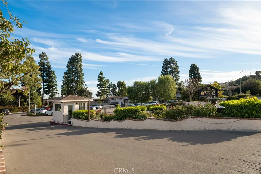 314 S Miraleste Dr Unit 116, San Pedro, CA 90732