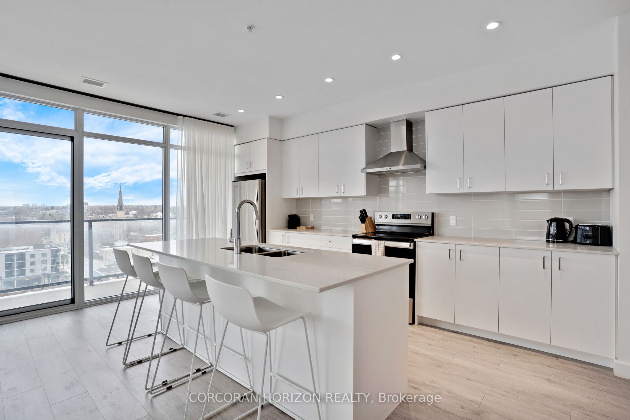 802-15 Glebe Street, Cambridge, ON, N1S 0C3